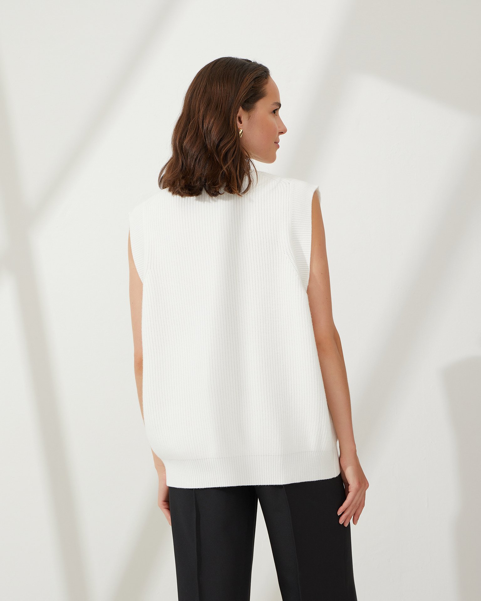 Белый жилет 3