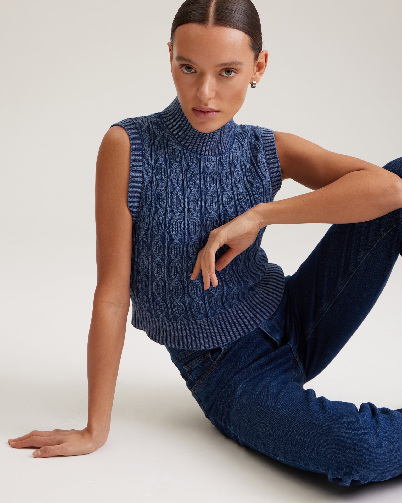 Вязаный жилет 4