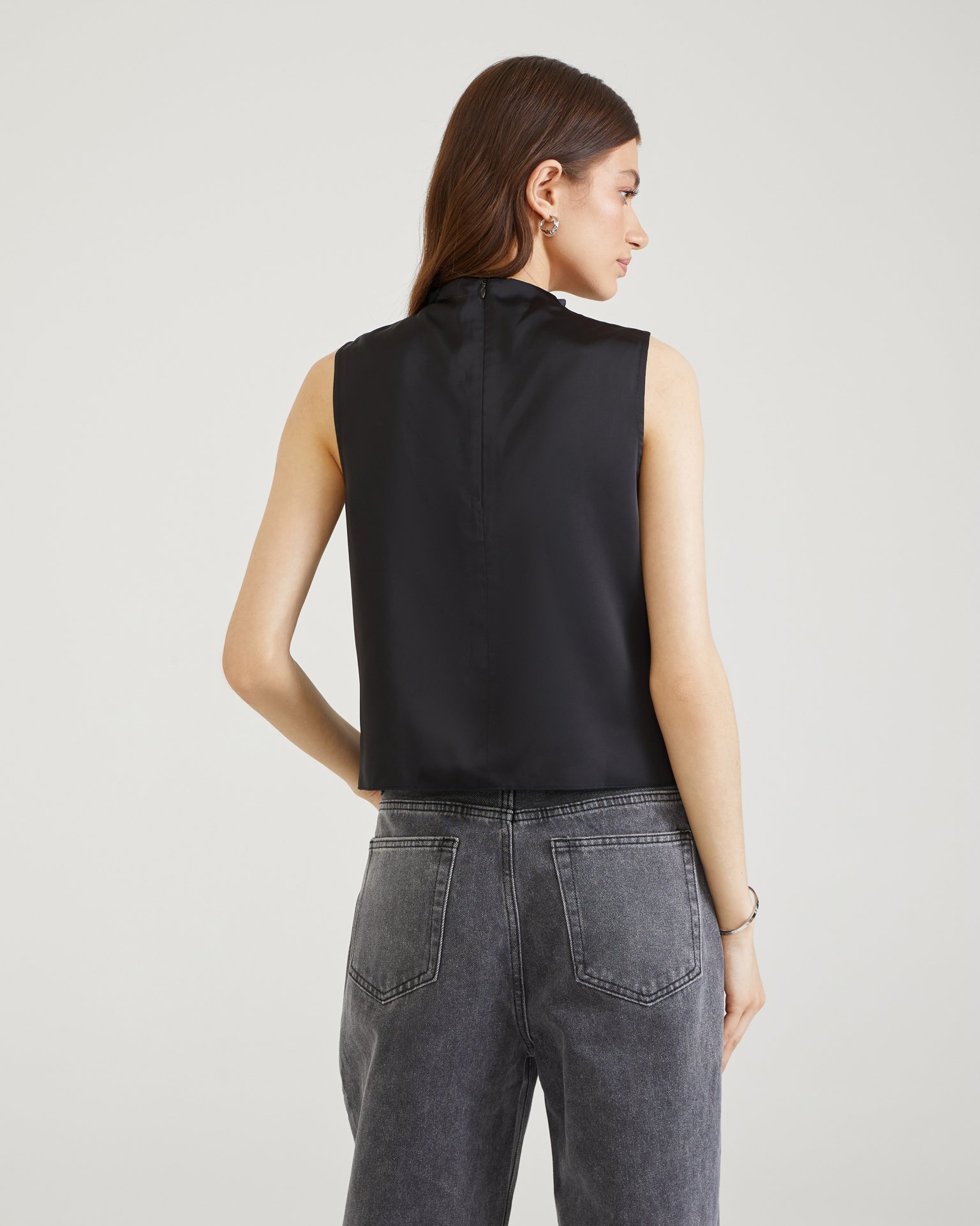 Чёрный топ 4