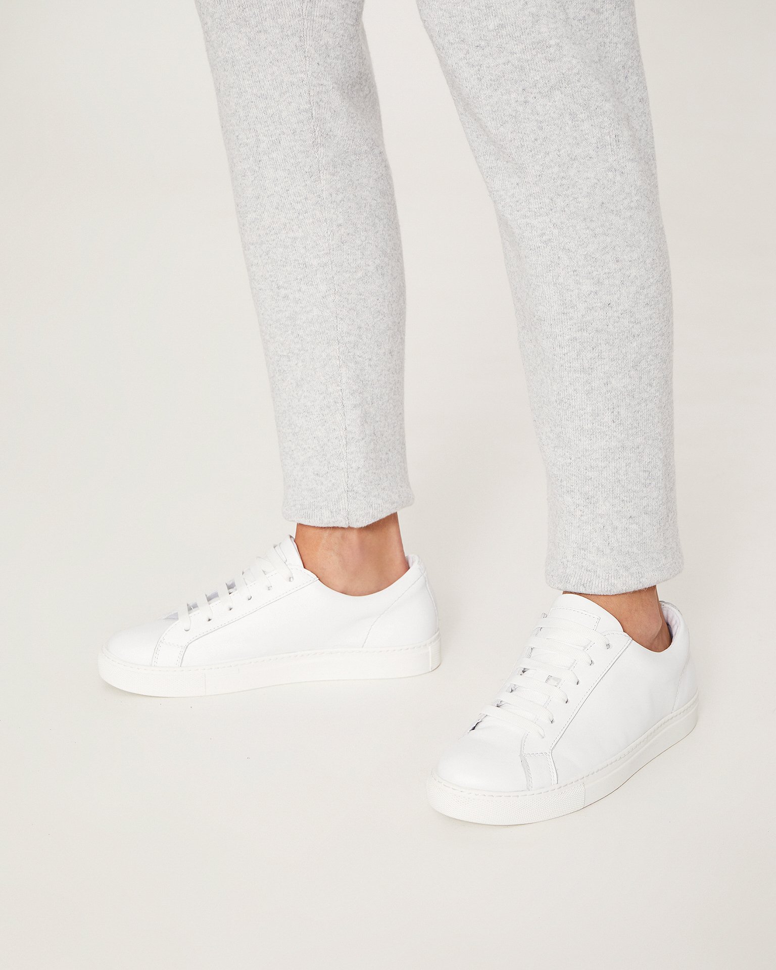 Кеды белого цвета 6