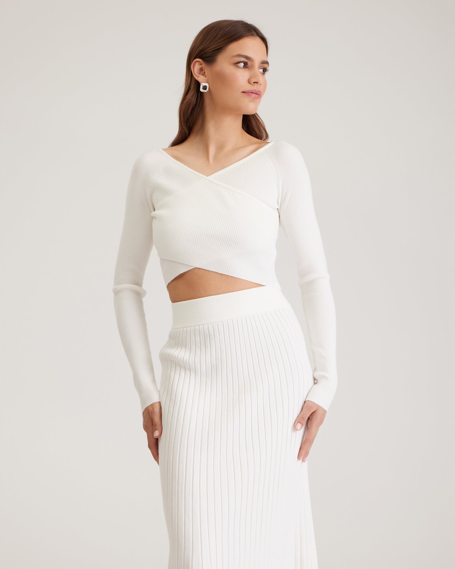 Укороченный белый топ 3