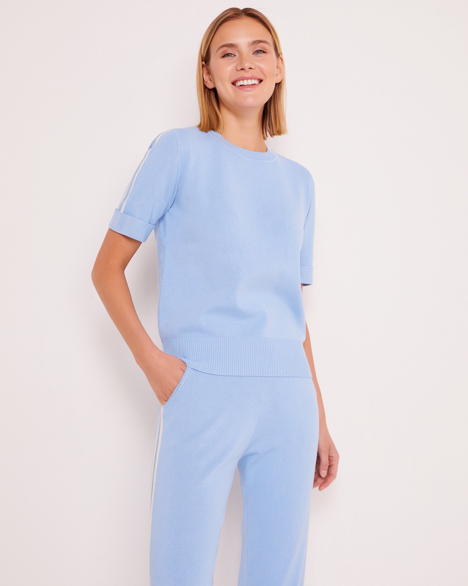 Suit with a relaxed silhouette 1