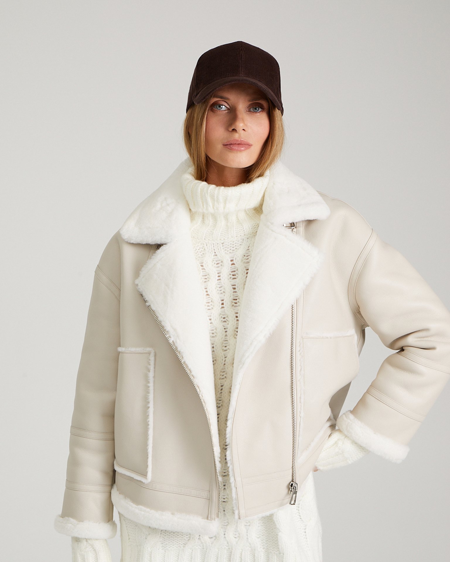 Бейсболка в шоколадном оттенке 1