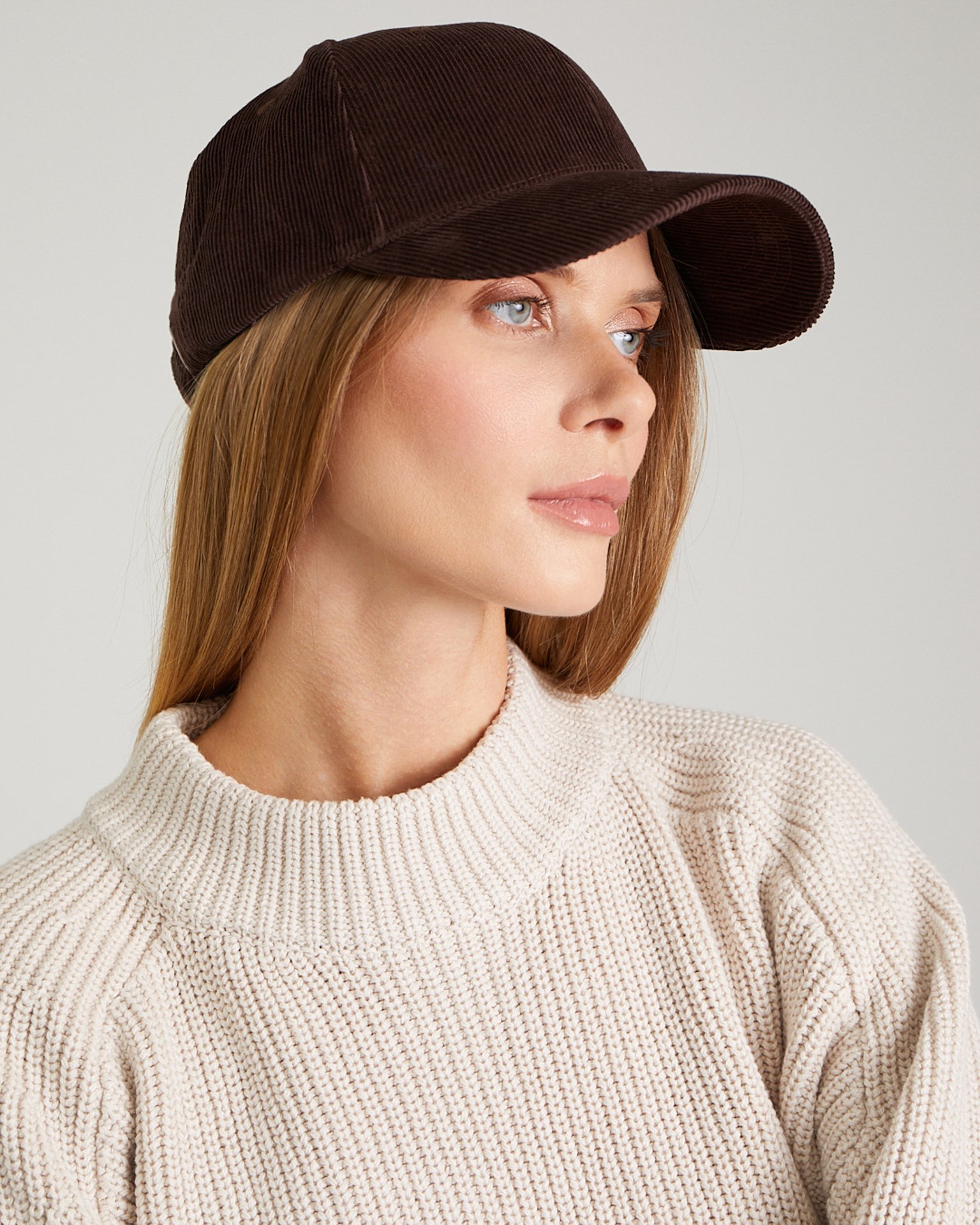 Бейсболка в шоколадном оттенке 5