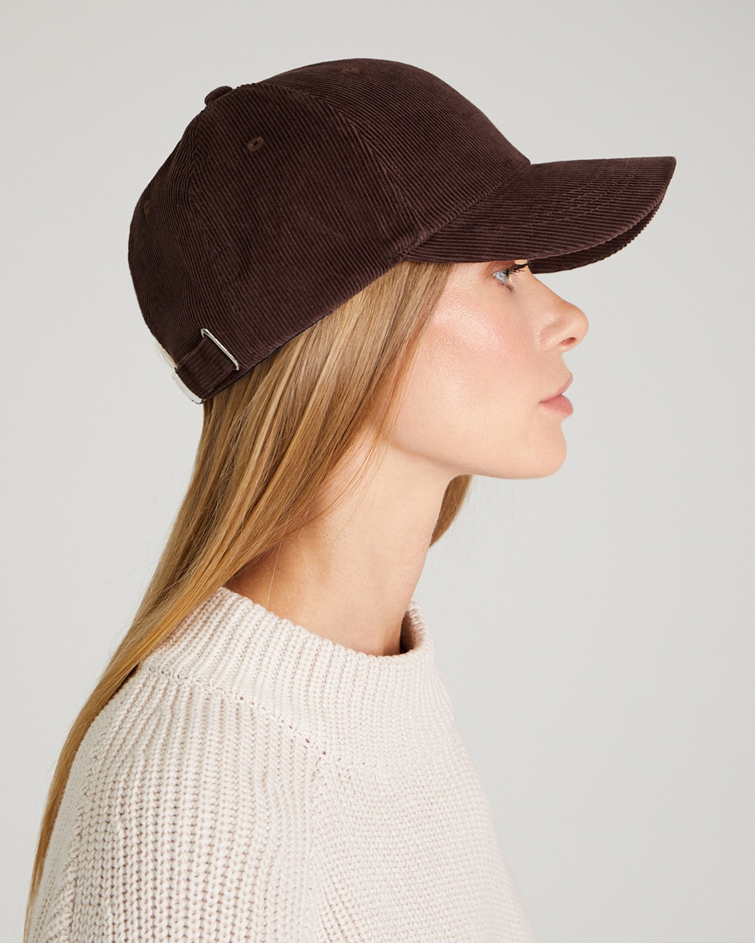 Бейсболка в шоколадном оттенке 6