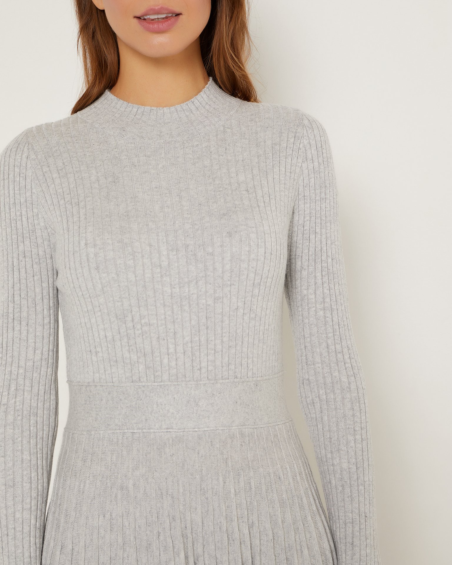 Платье с расклешенной юбкой 5