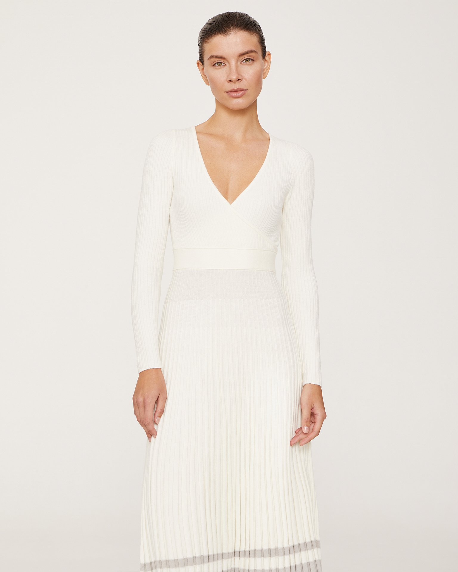 Платье с длинными рукавами 2