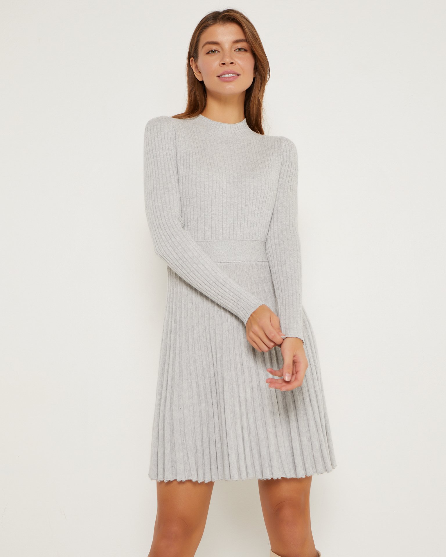 Платье с расклешенной юбкой 2