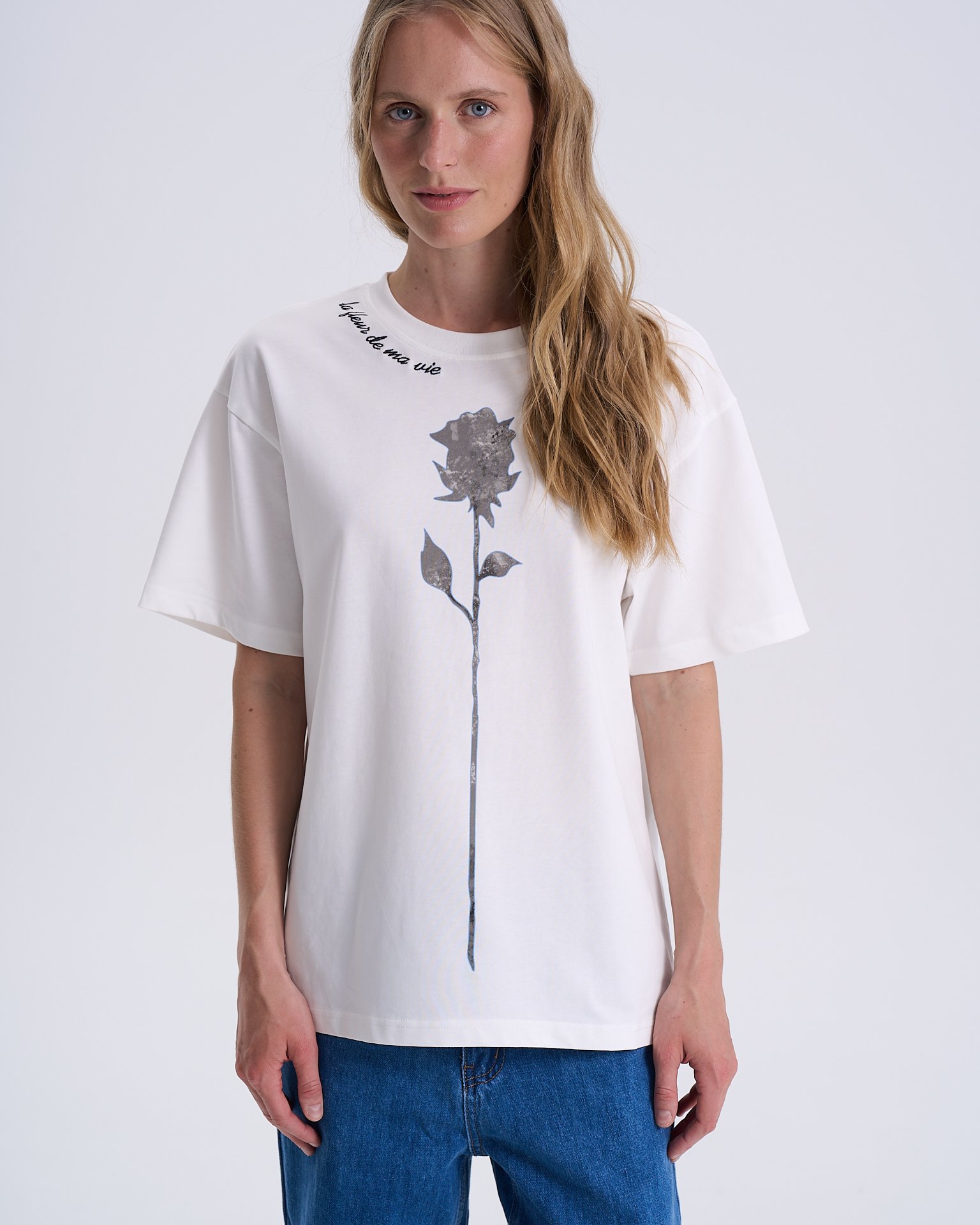 Футболка с вышивкой La fleur de ma vie 1