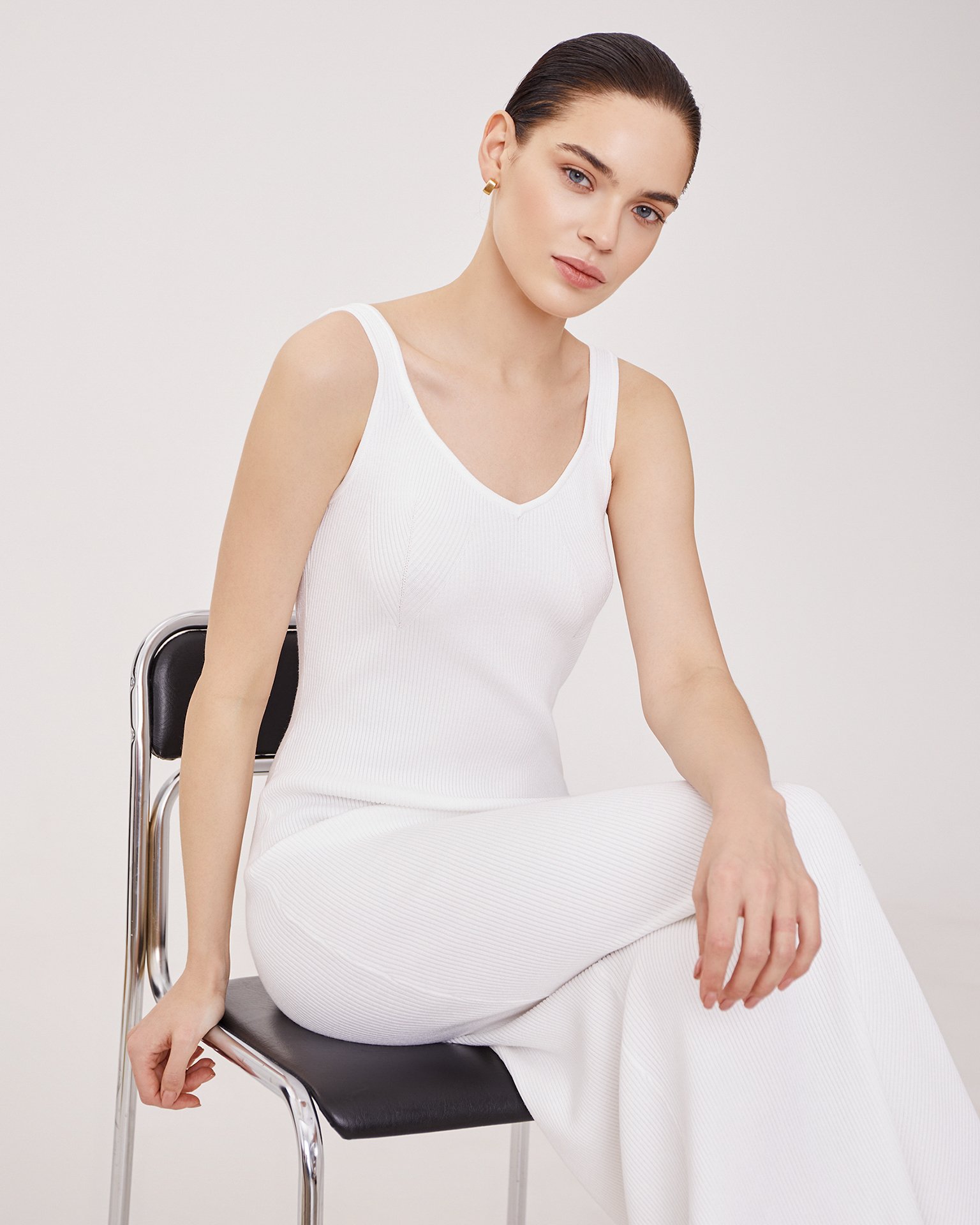 Платье миди белого цвета 1