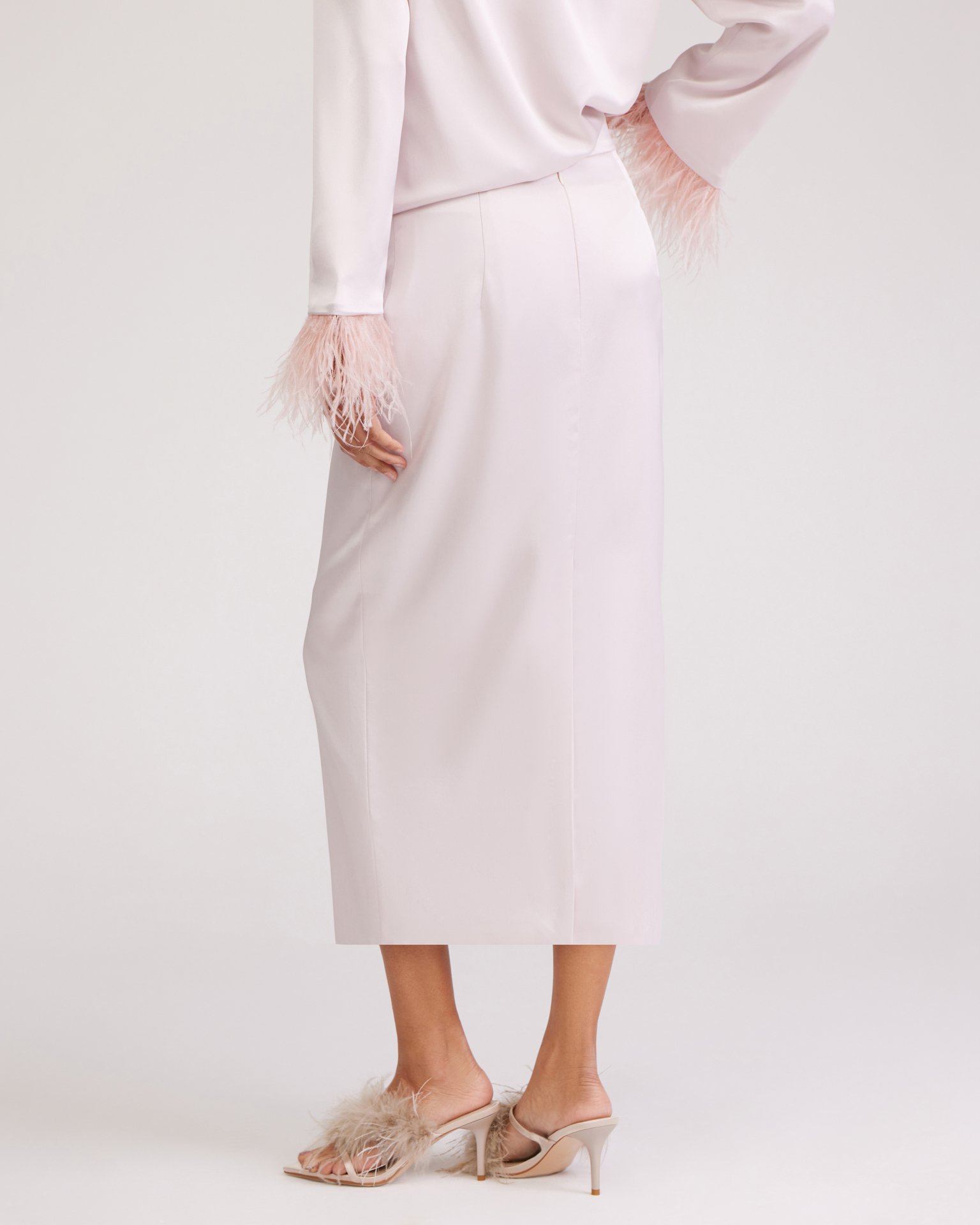 Атласная юбка миди 3