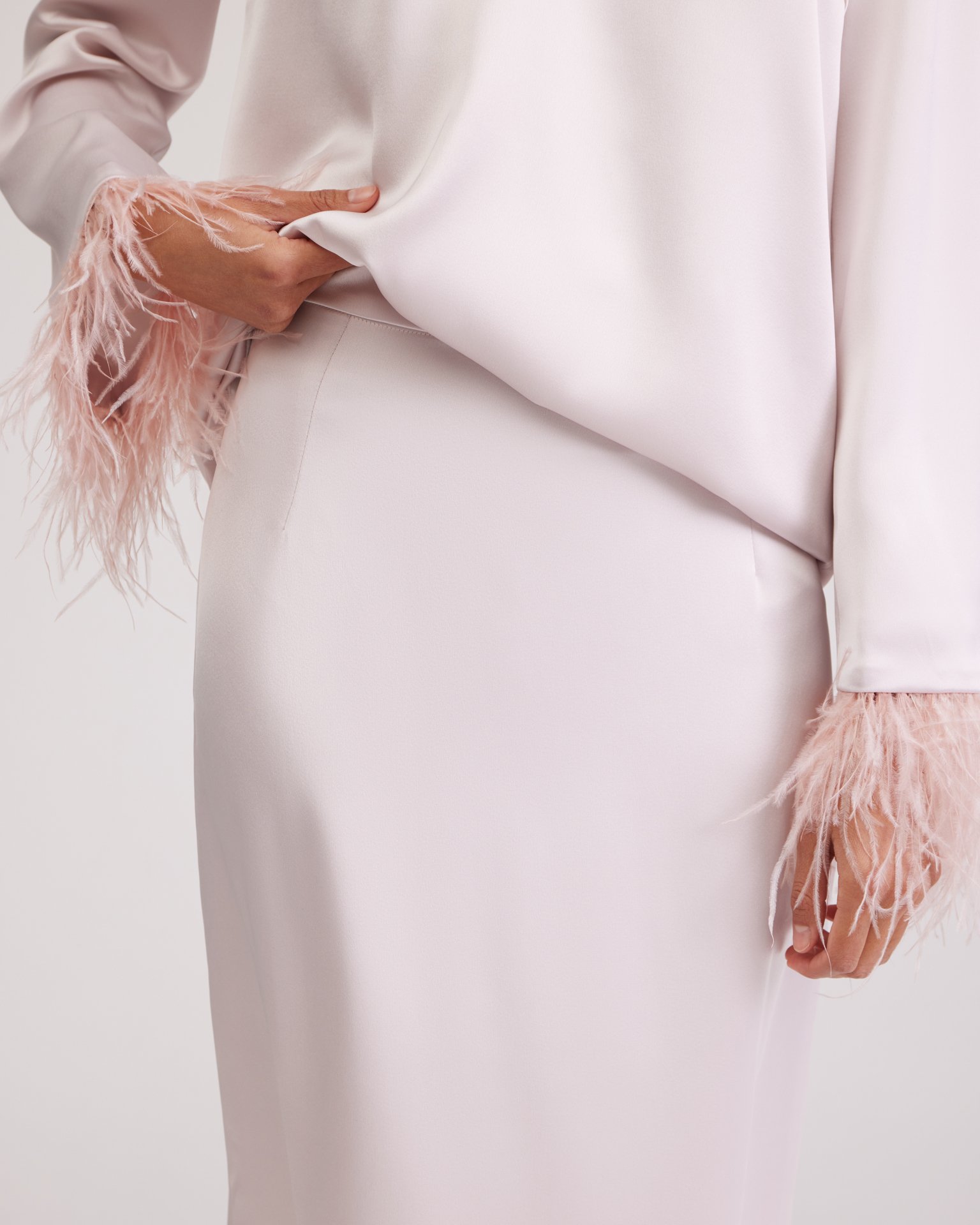 Атласная юбка миди 4