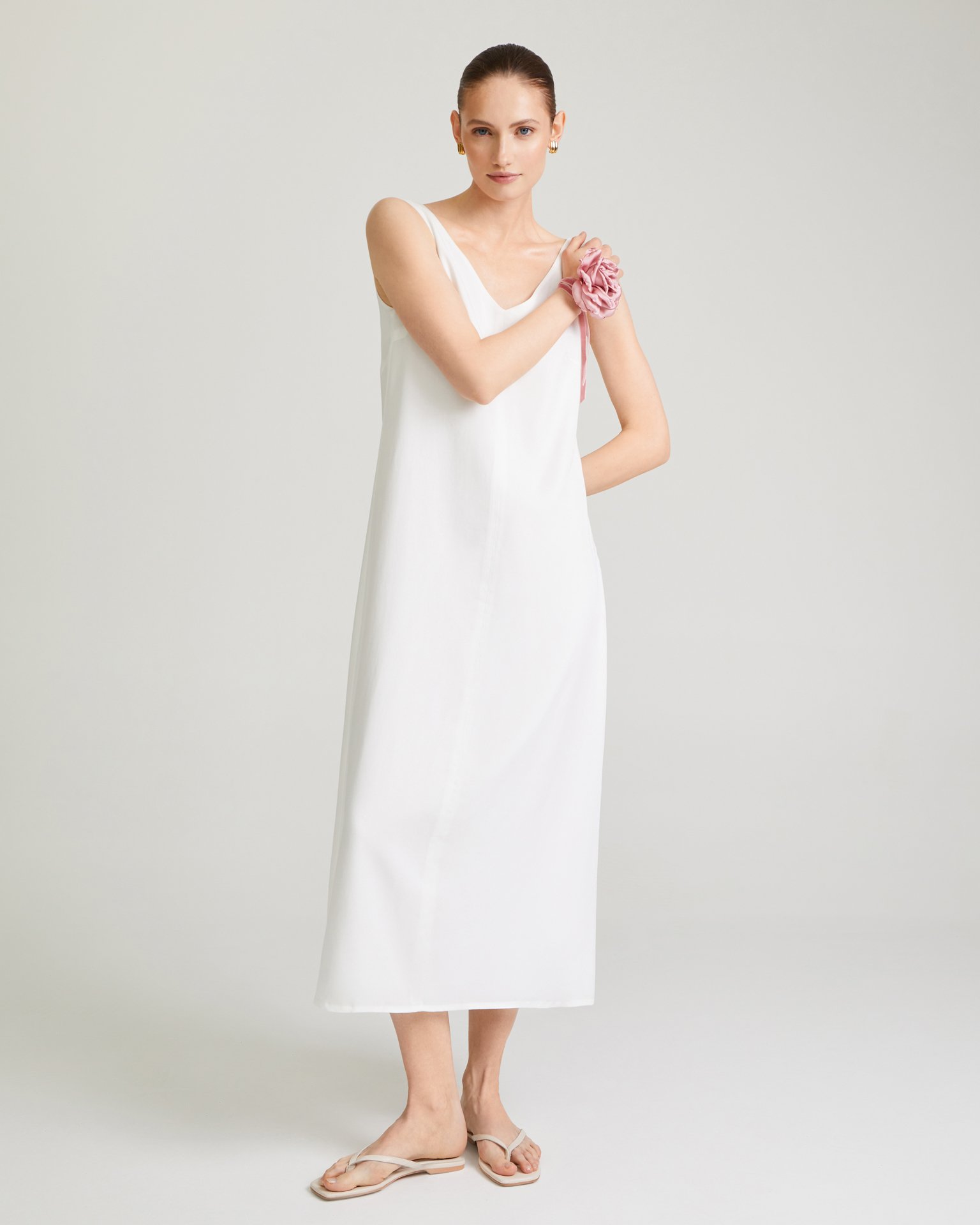 Платье на широких бретелях 2