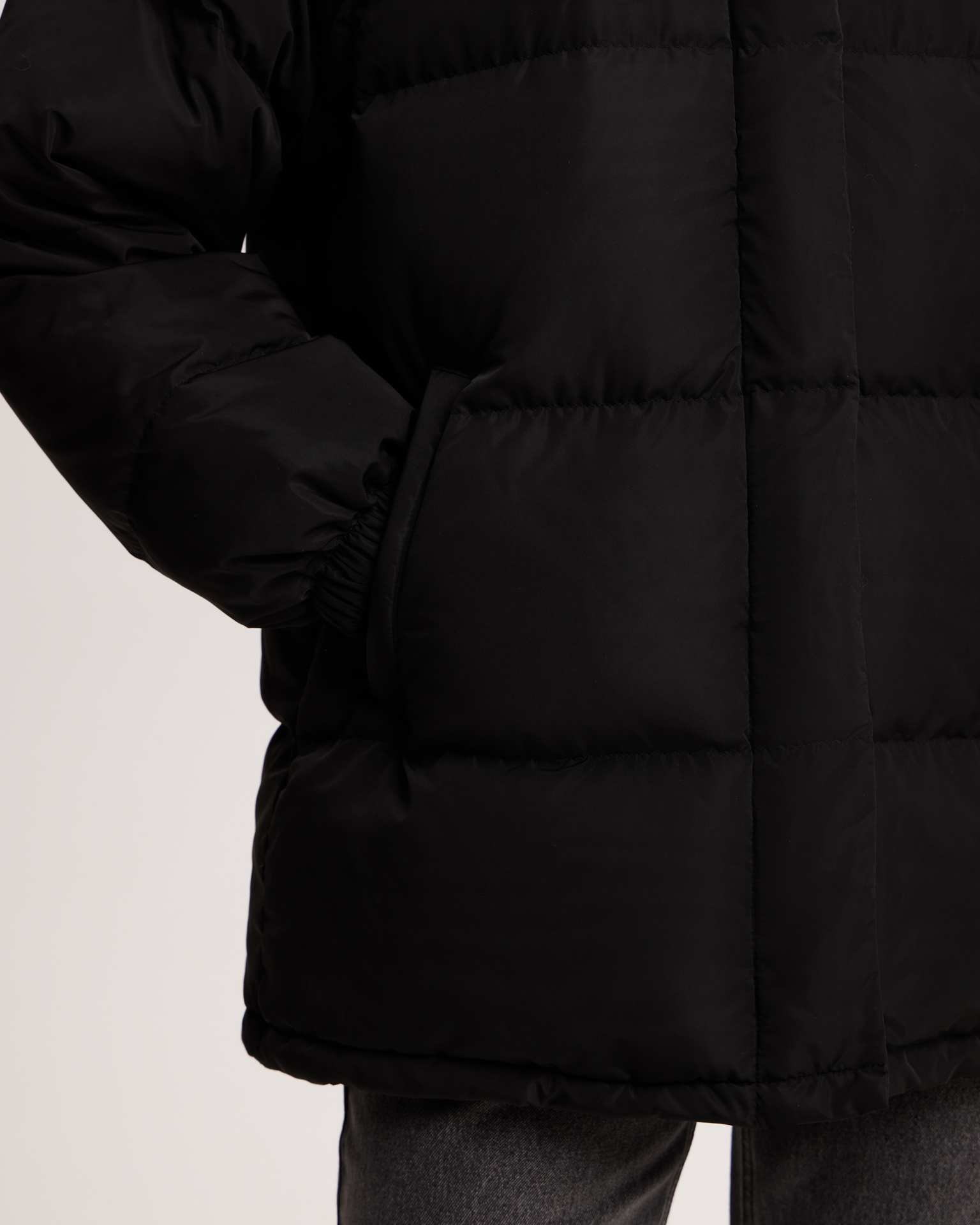 Удлиненная куртка в черном цвете 7