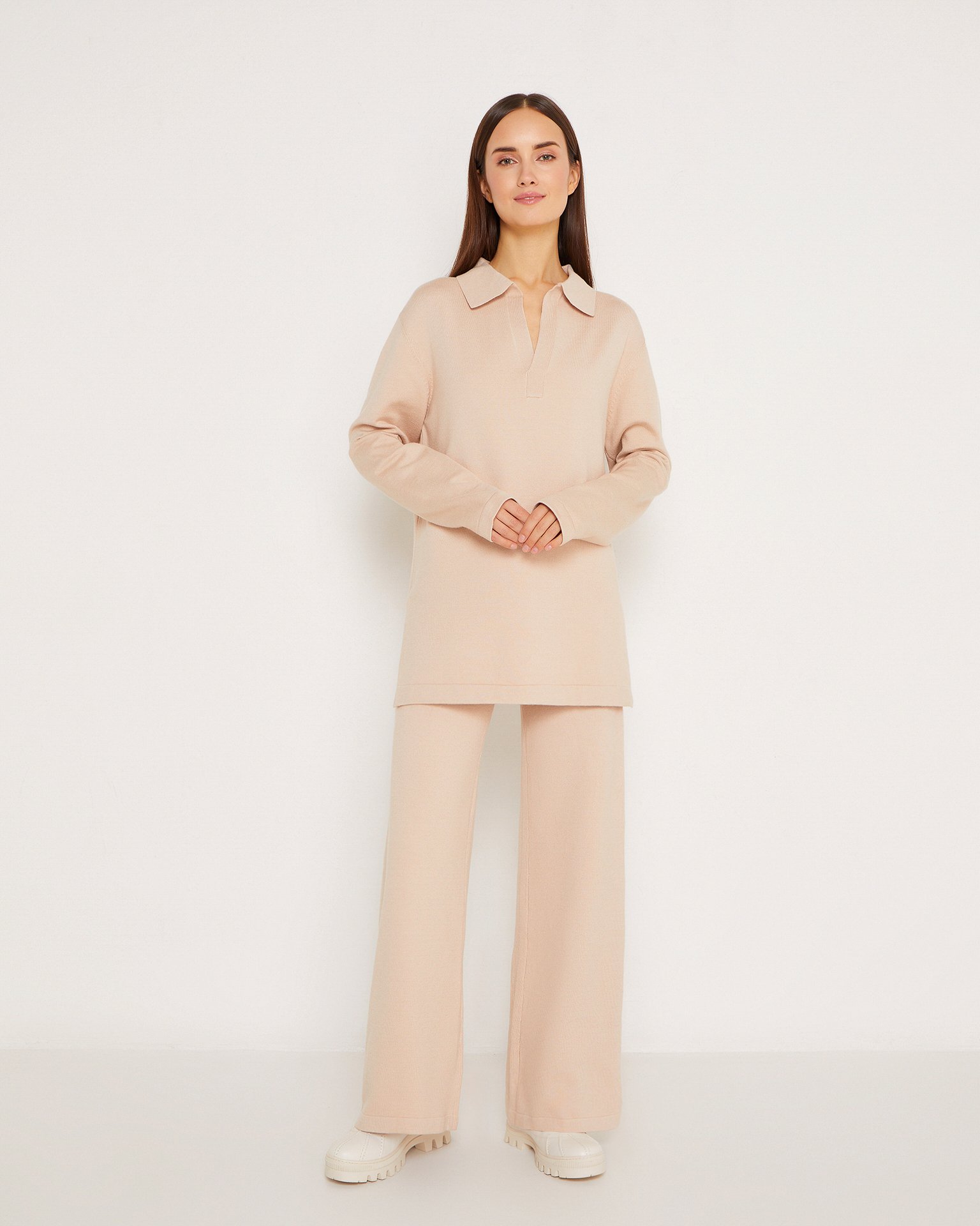 Костюм с джемпером и брюками 2