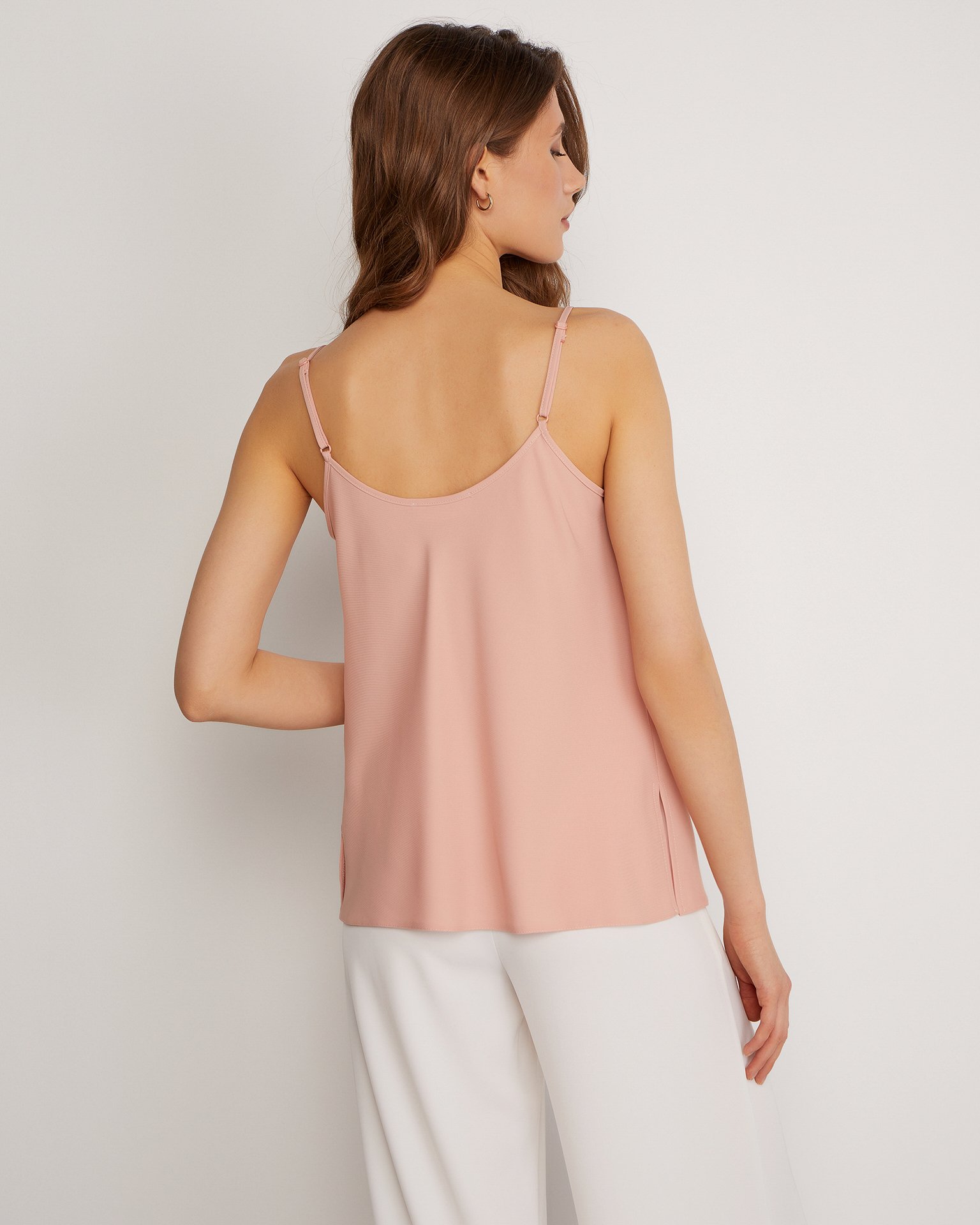 Top with a textured neckline 3