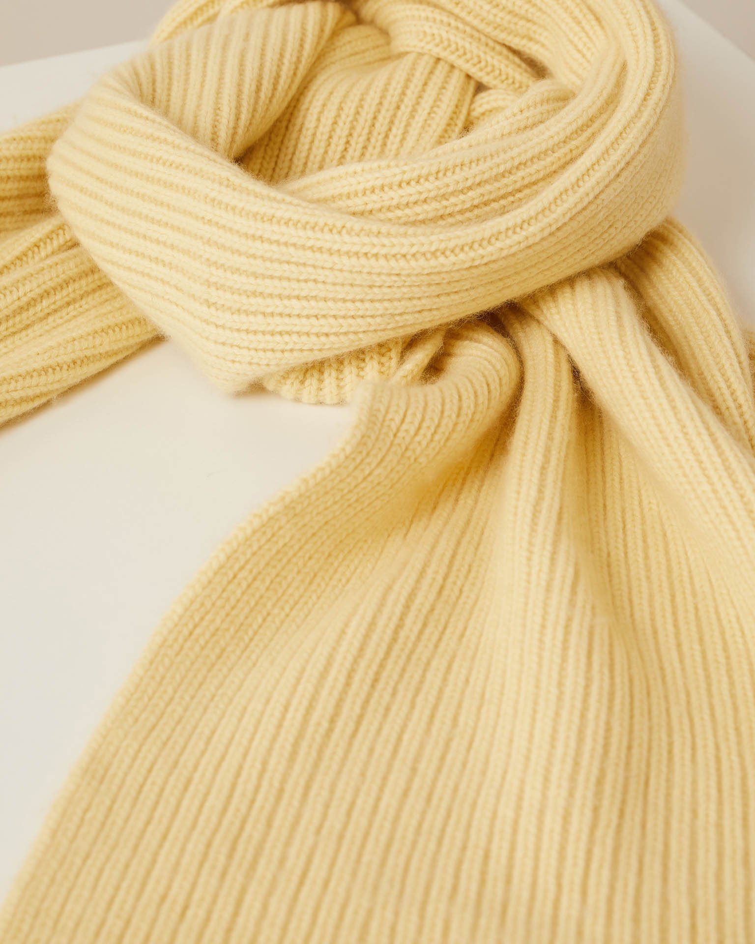 Шарф из шерсти и кашемира 5