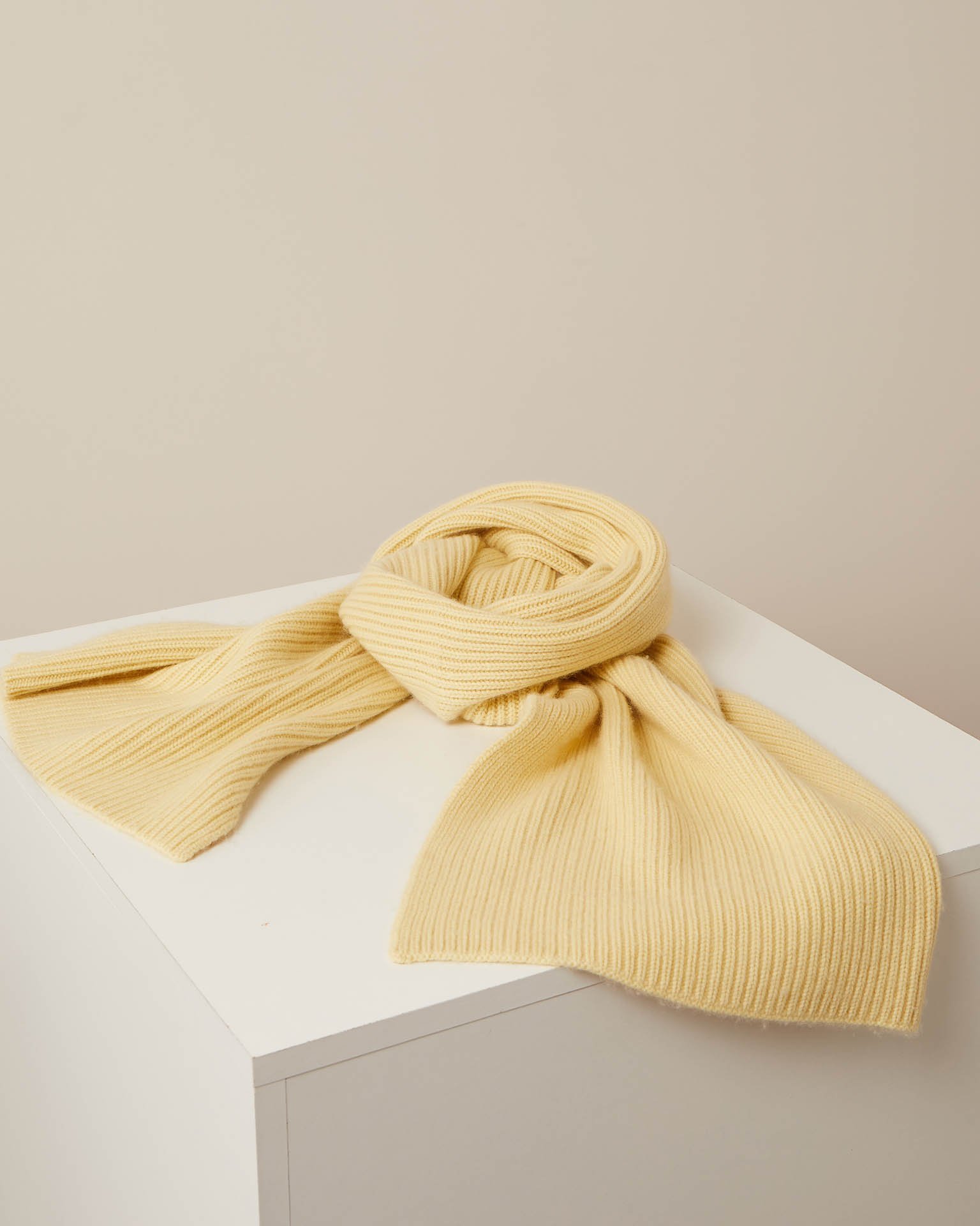 Шарф из шерсти и кашемира 1