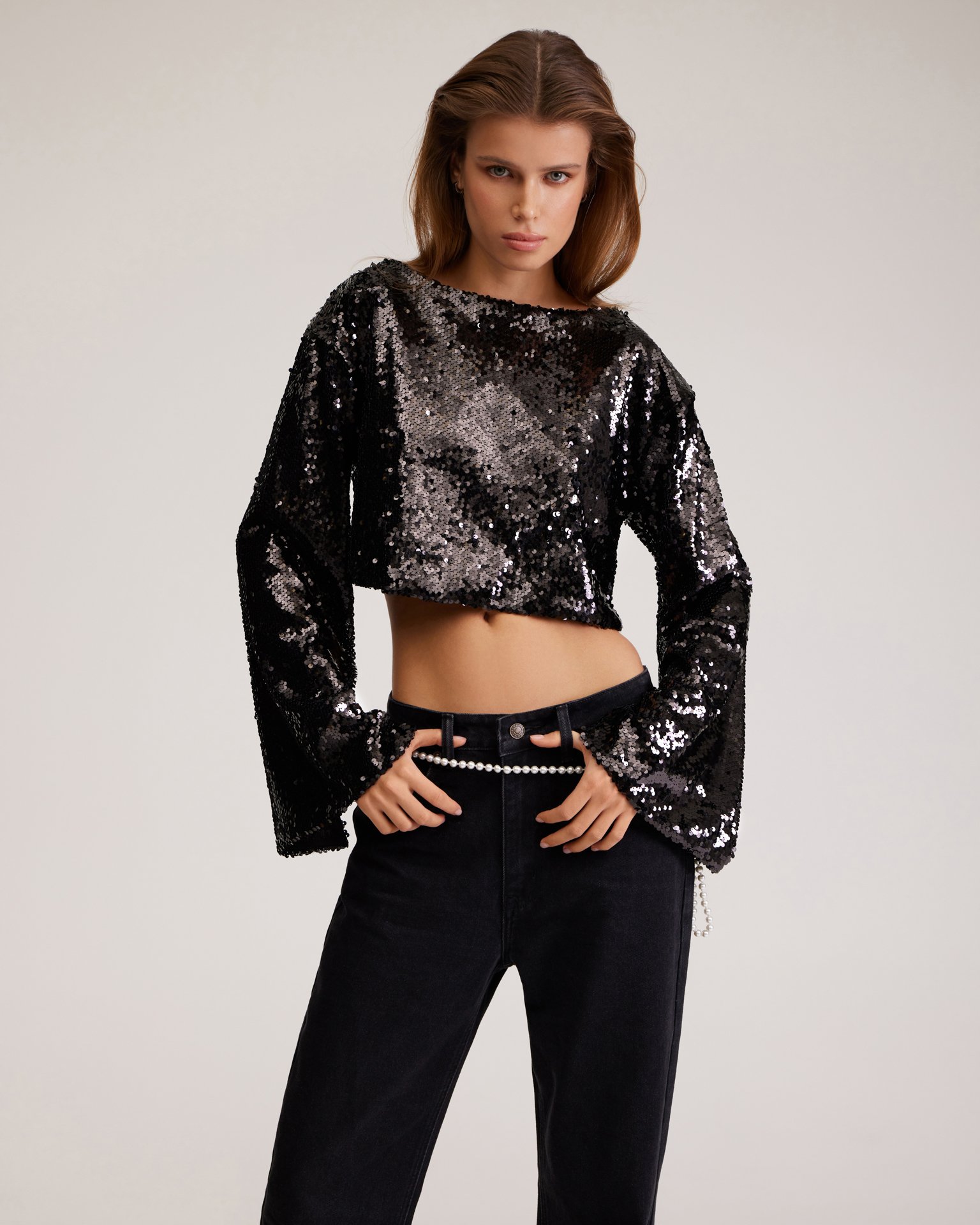 Черный топ с пайетками 8
