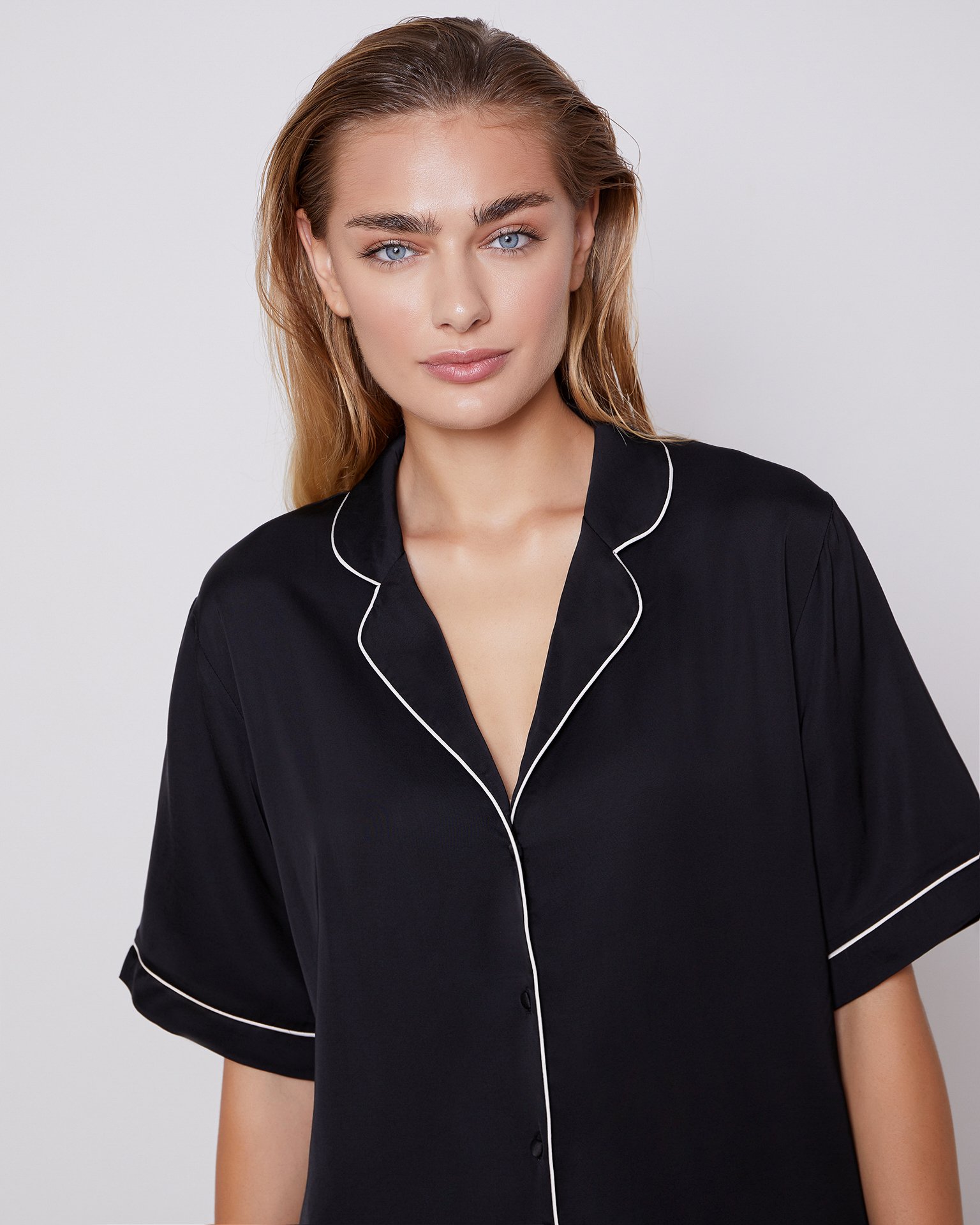 Shirt with short sleeves 6