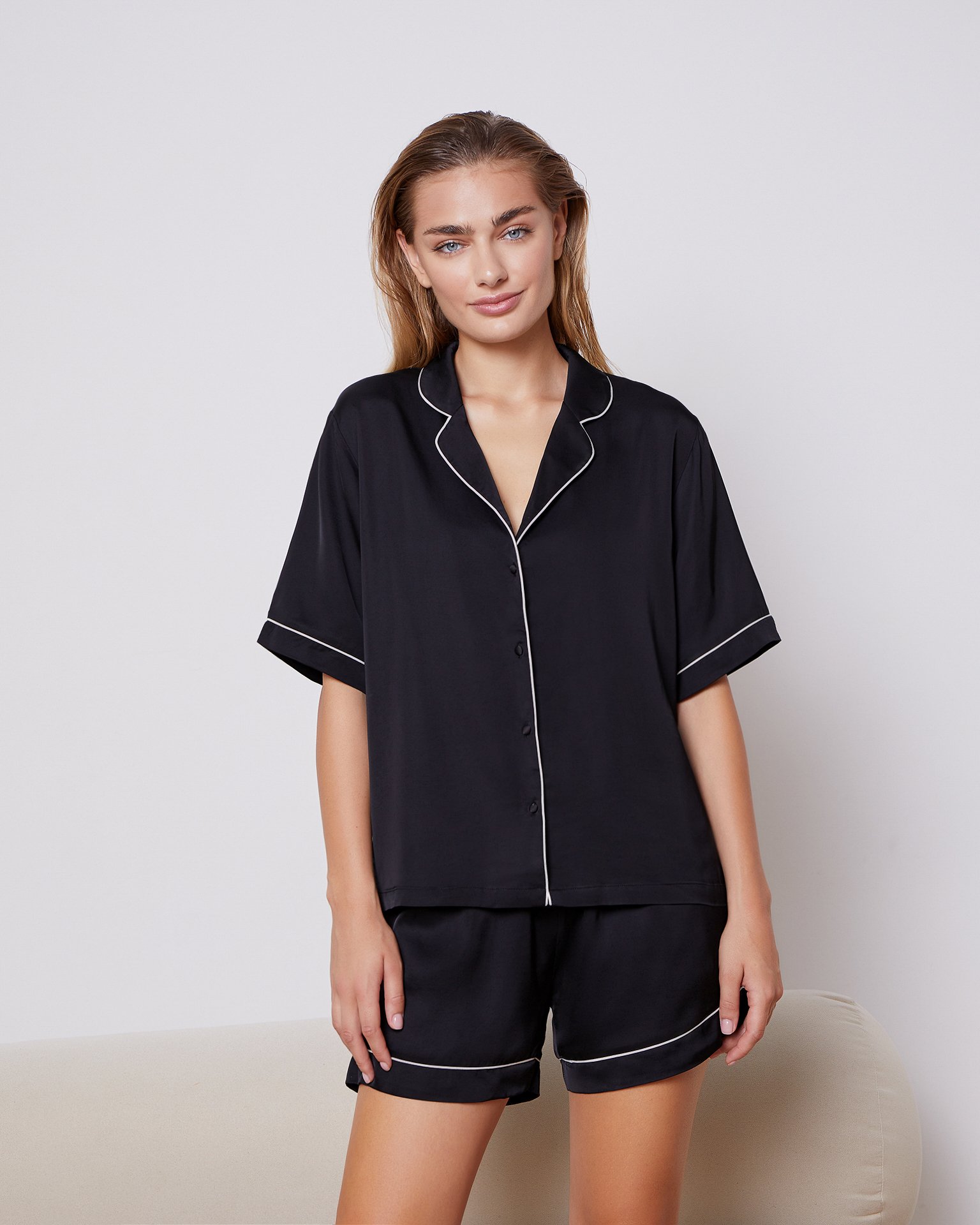 Shirt with short sleeves 3