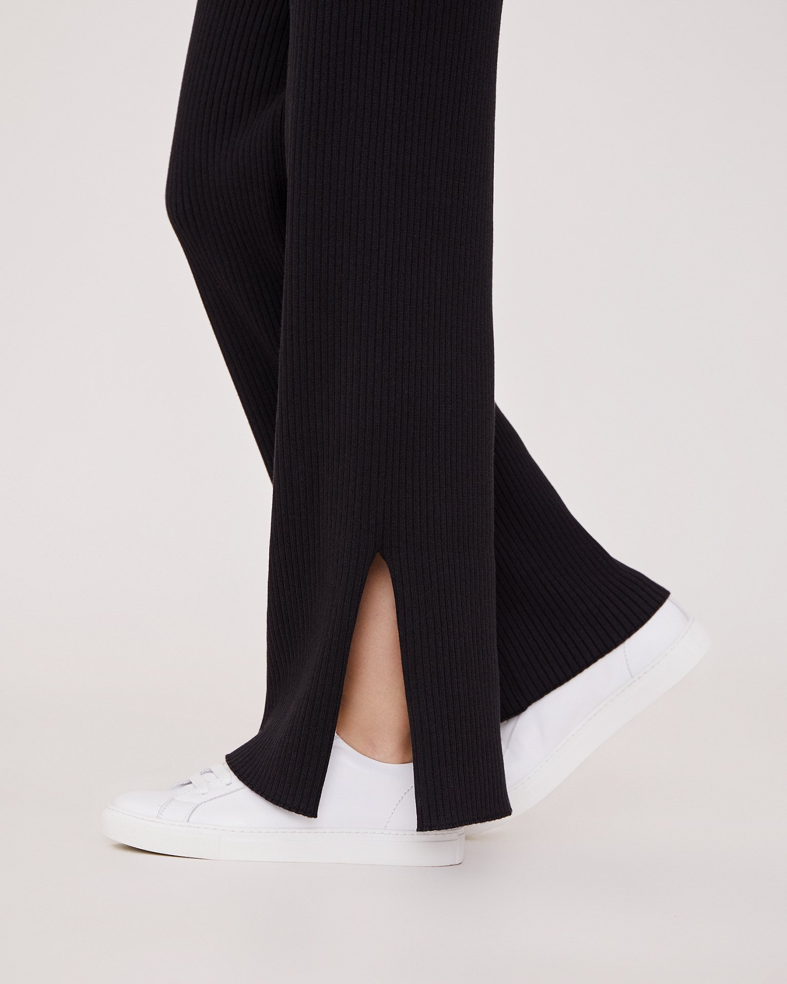 Брюки с разрезами по бокам 2