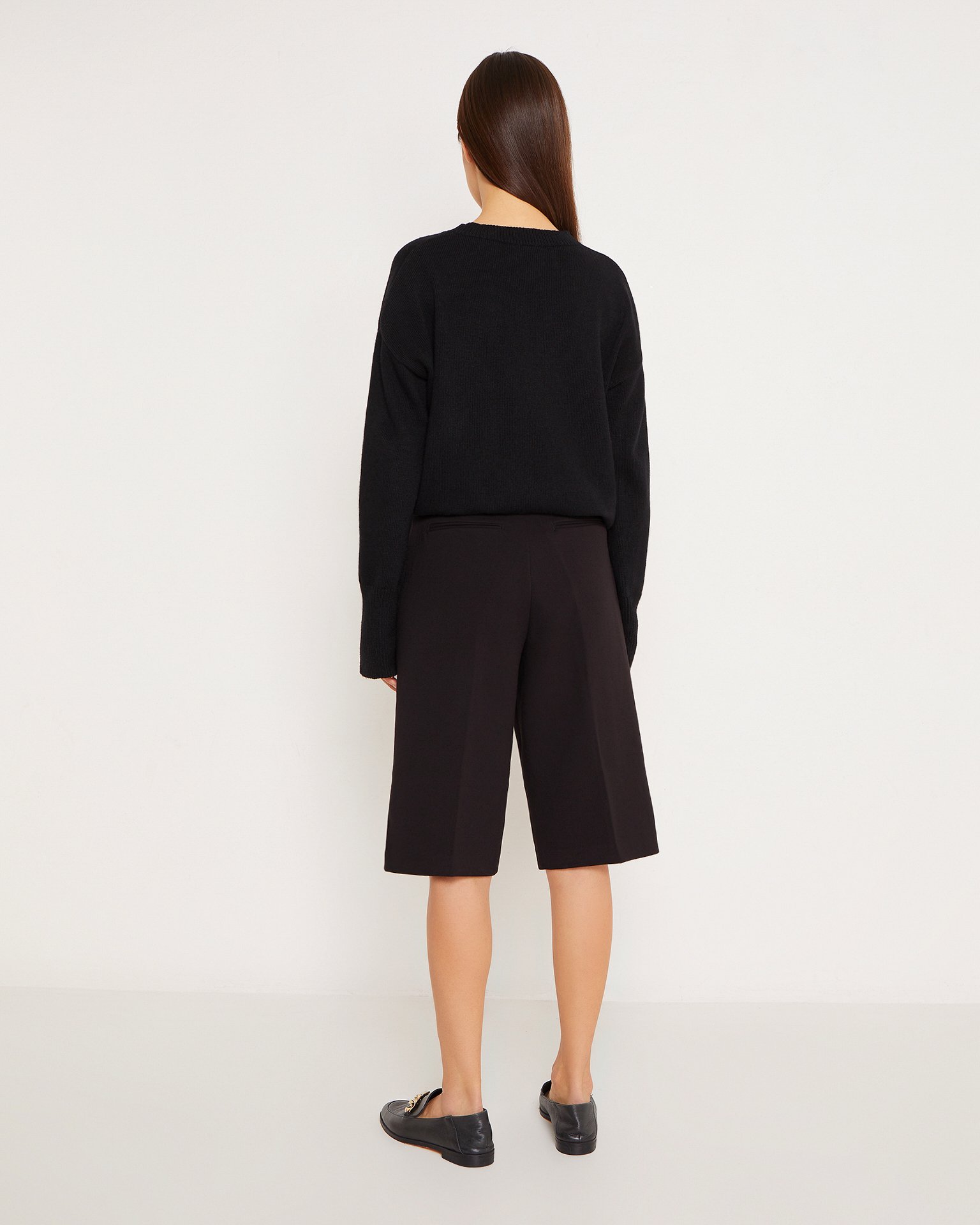 Bermuda shorts with pressed creases 4