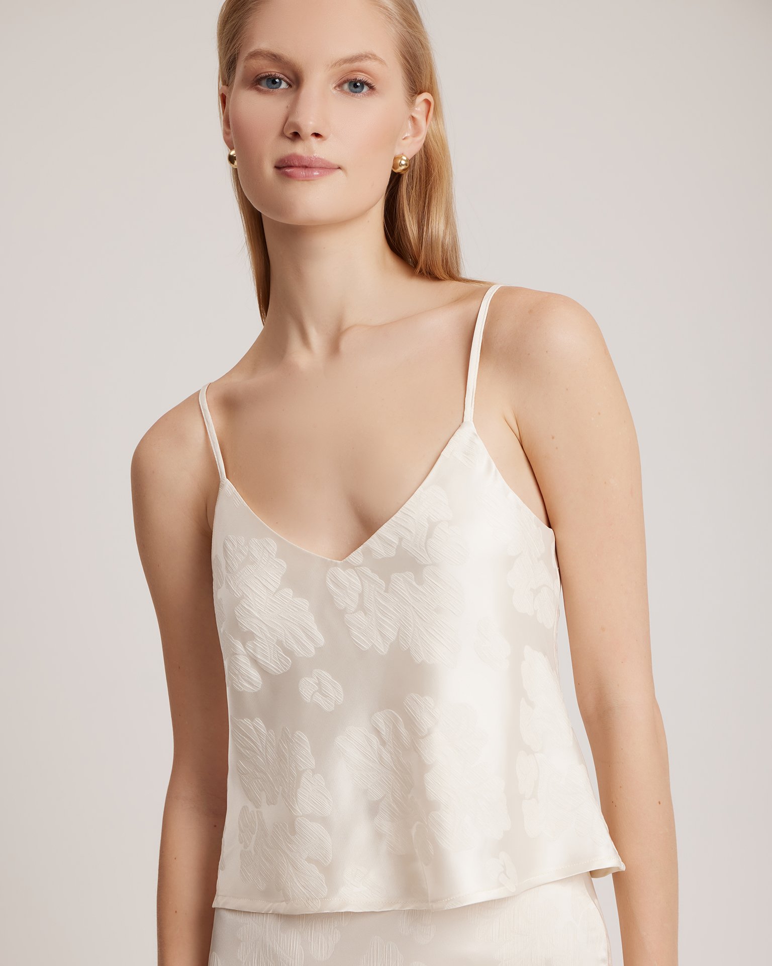 Топ на тонких бретелях 1