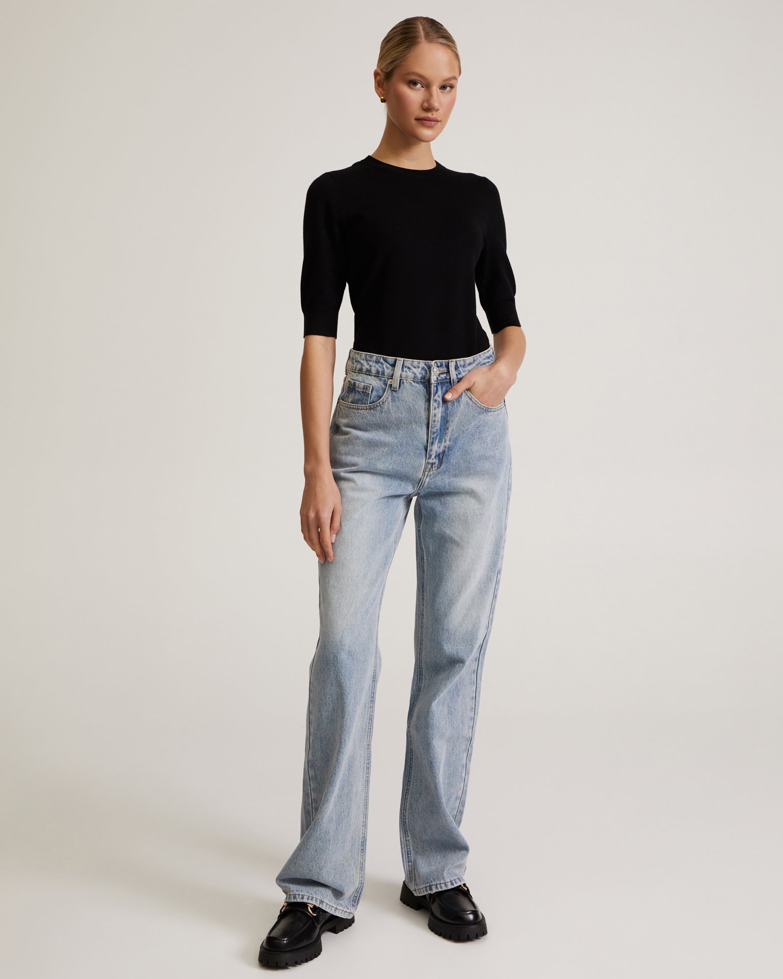 Джинсы с потертостями 4