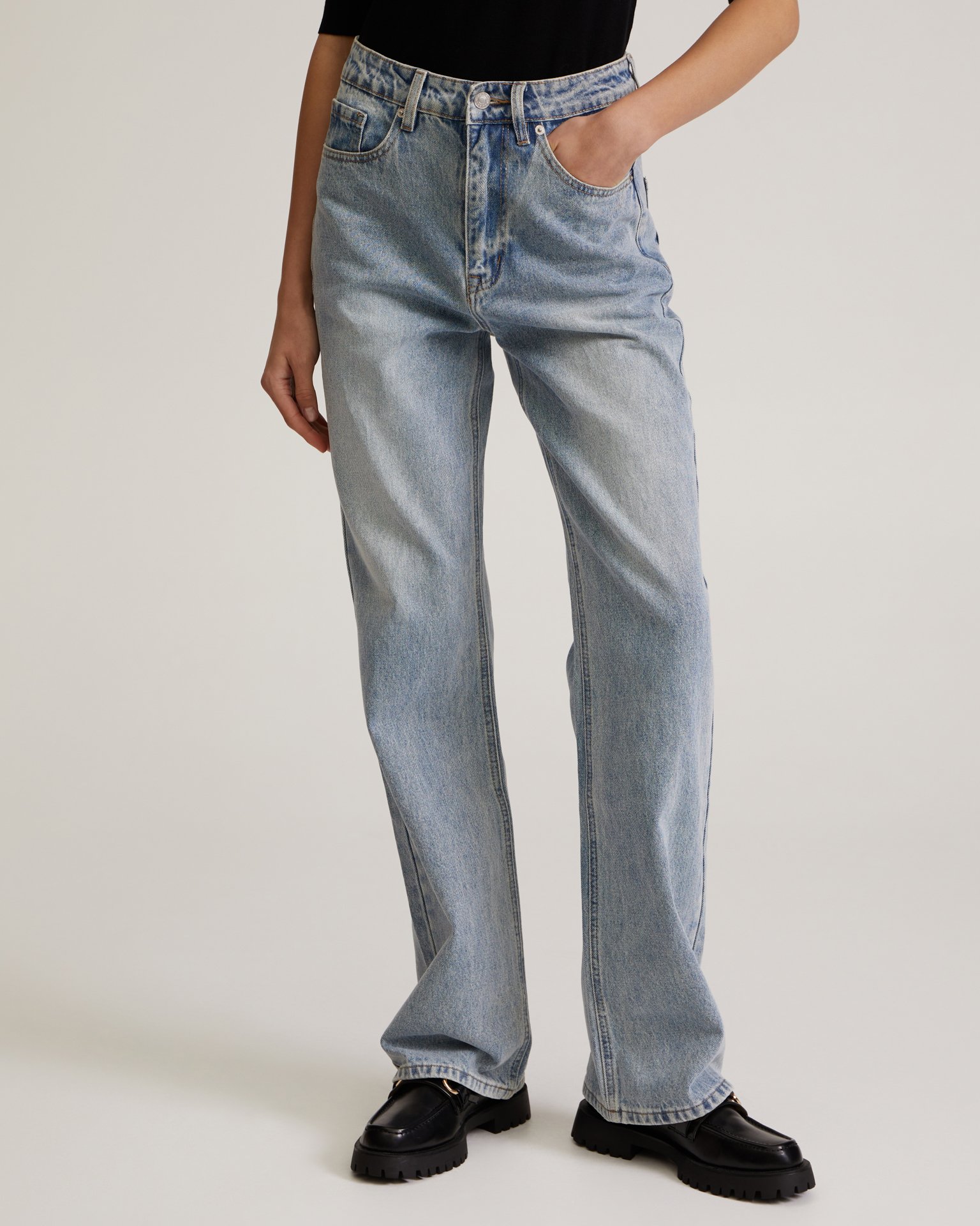 Джинсы с потертостями 7