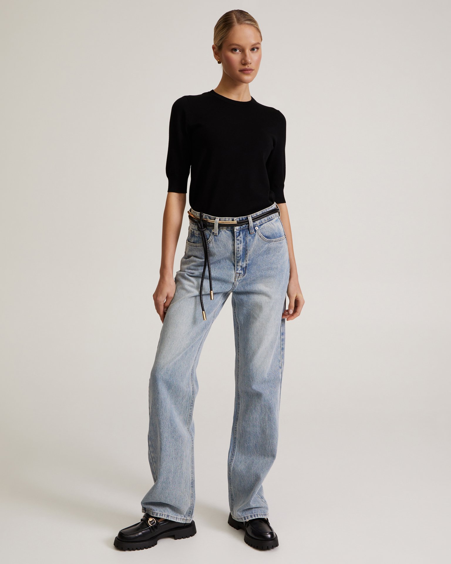 Джинсы с потертостями 1