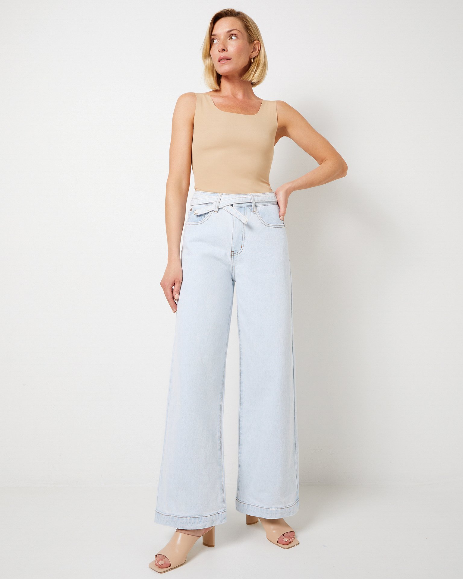 Джинсы с поясом 2