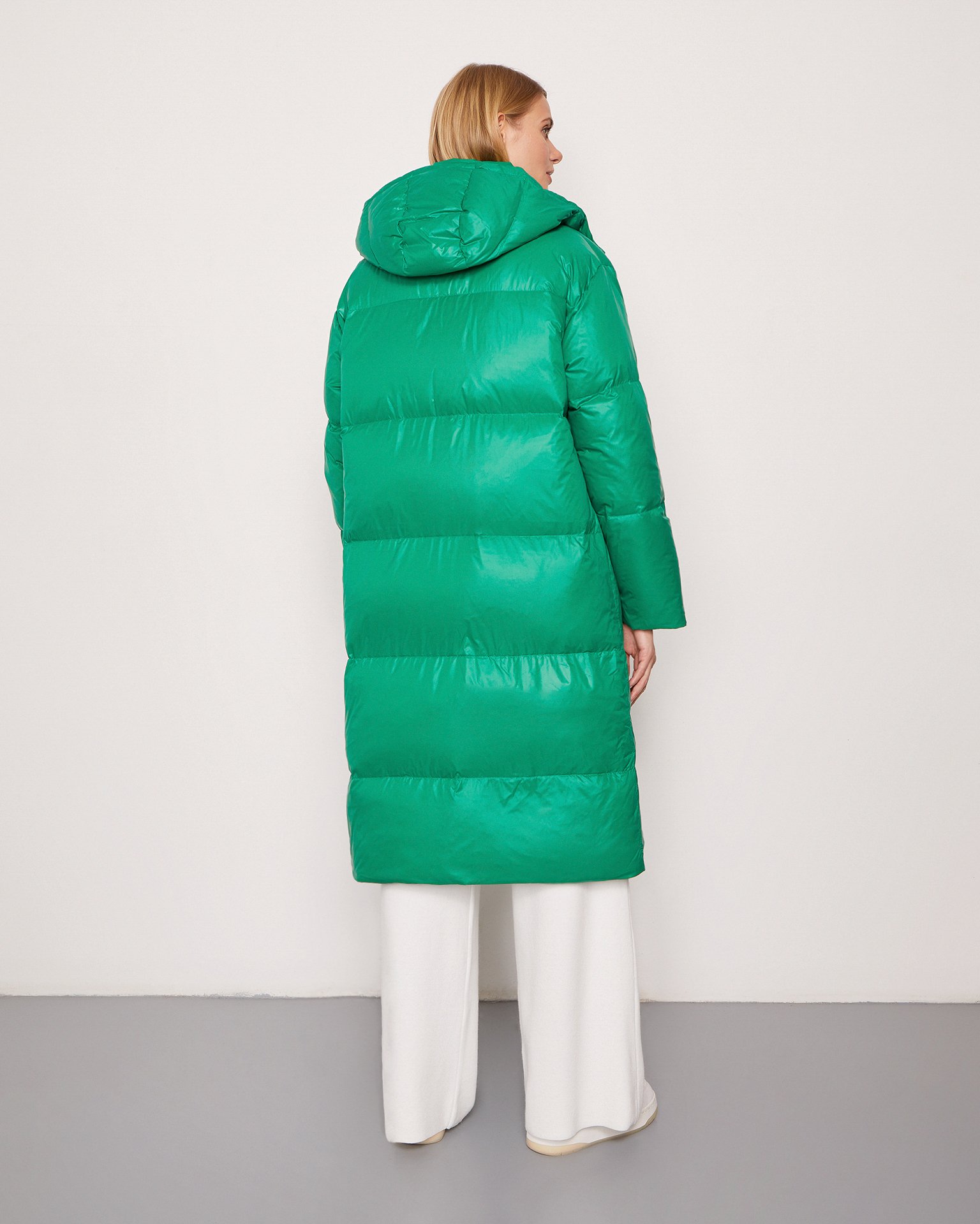 Пуховик зеленого цвета 4