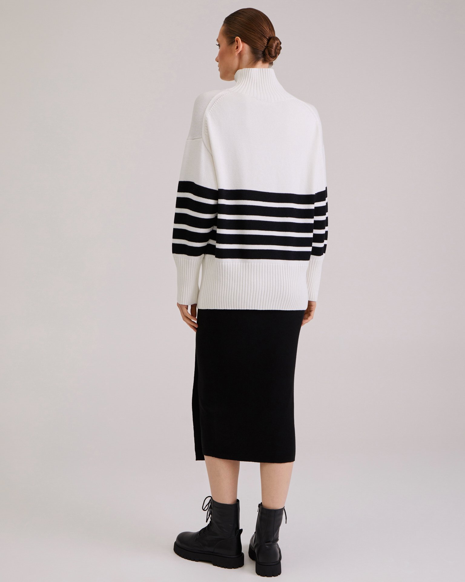 Белый джемпер в полоску 3