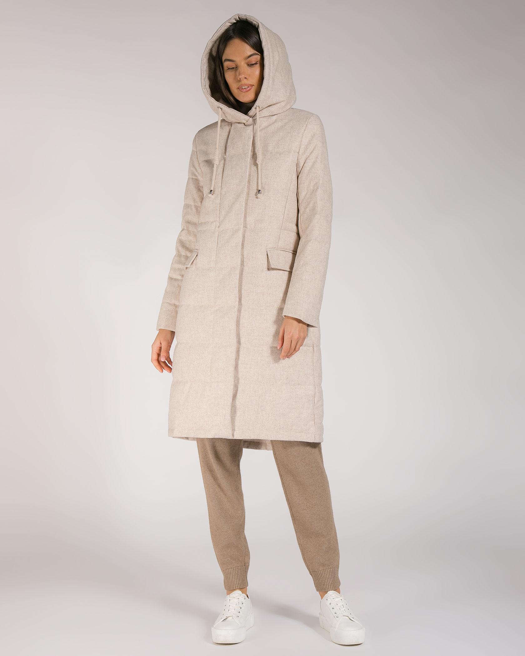 Пуховик молочного оттенка с капюшоном 4