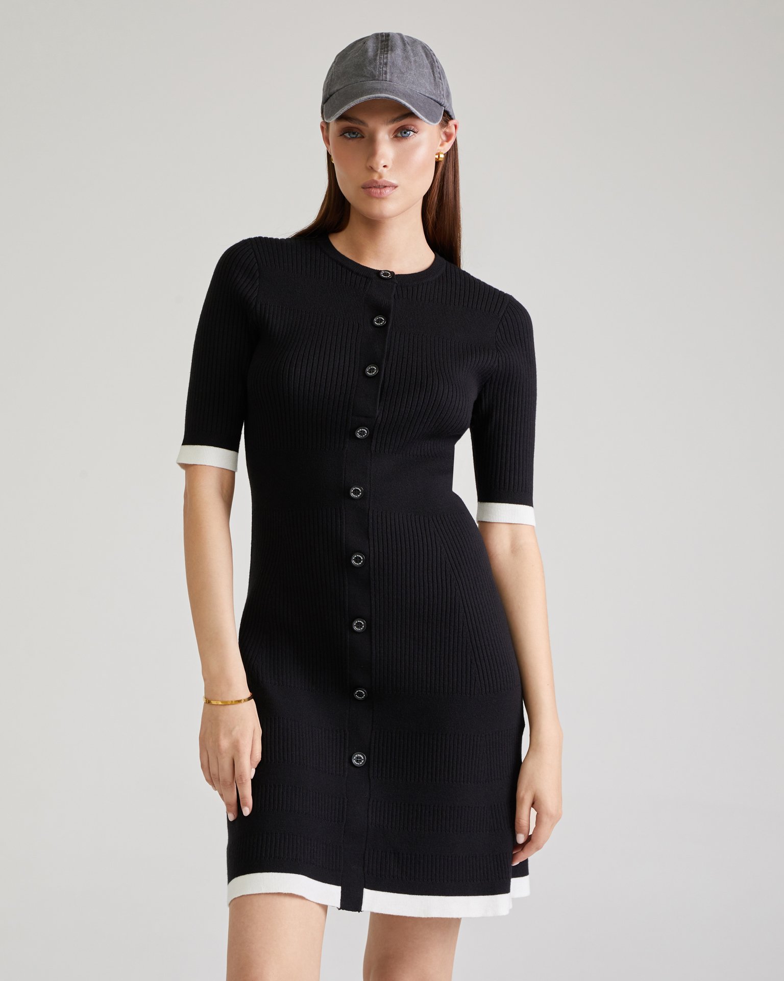 Серая бейсболка 2