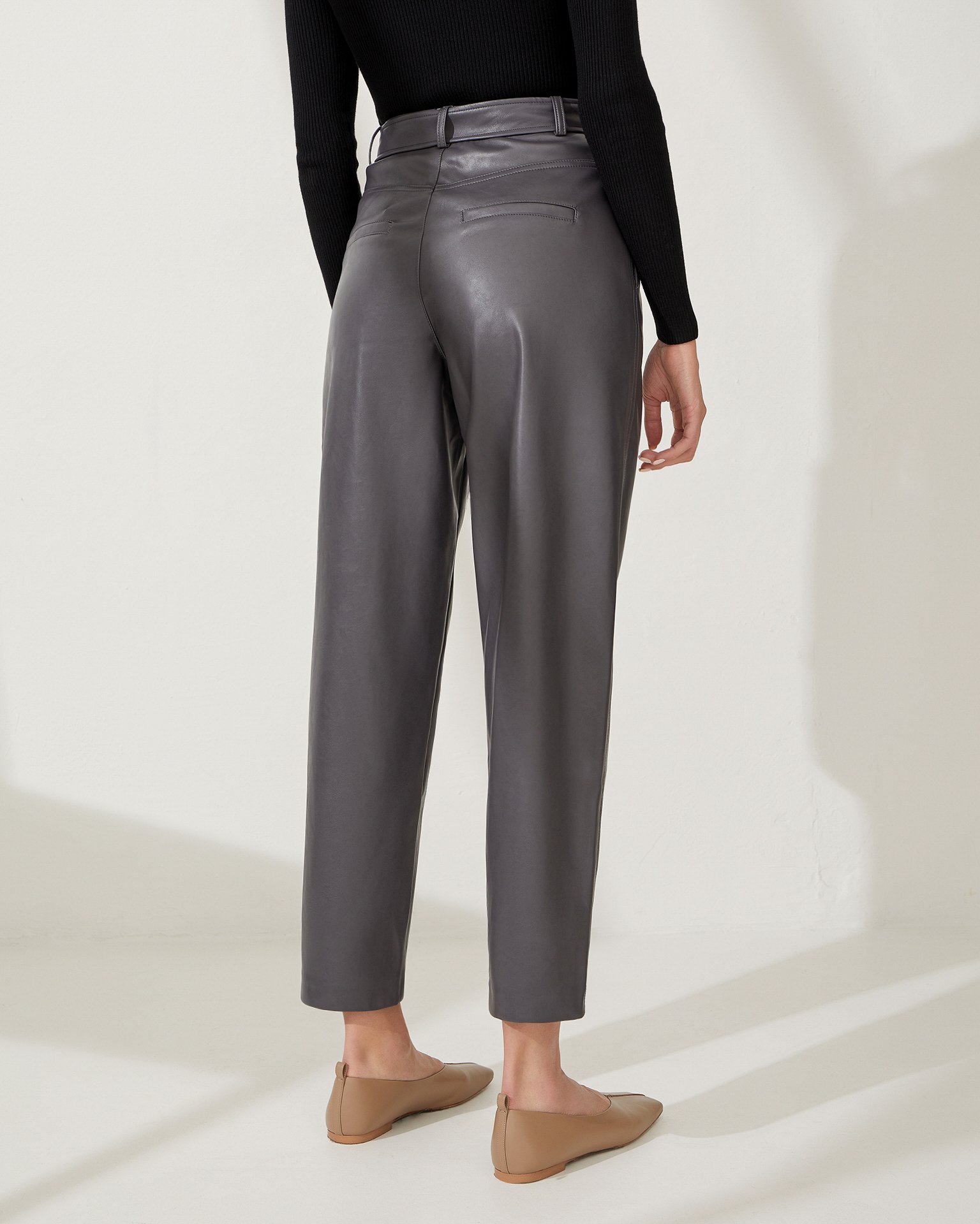 Tapered-leg trousers 3