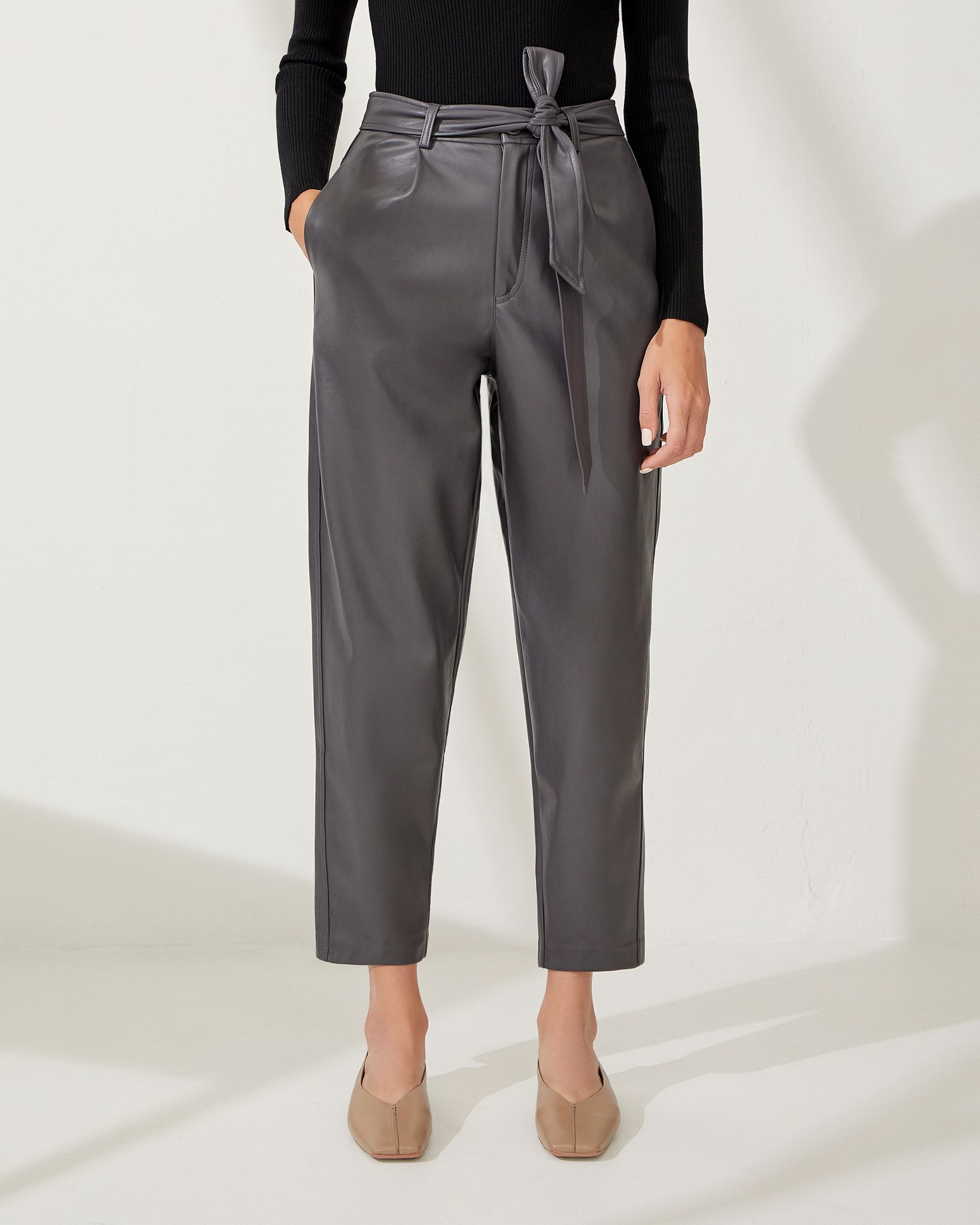 Tapered-leg trousers 1