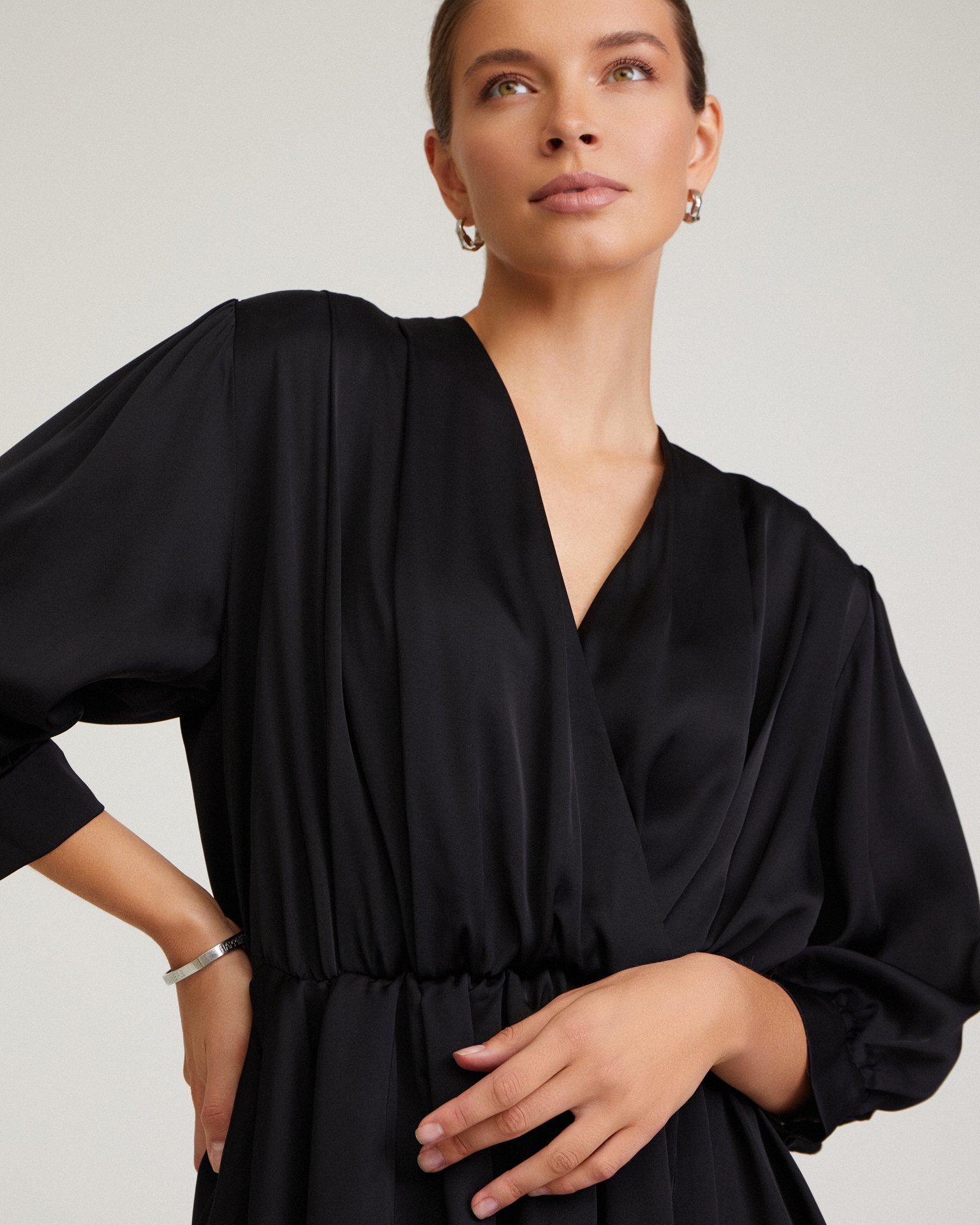 Платье-мини с длинными рукавами 6