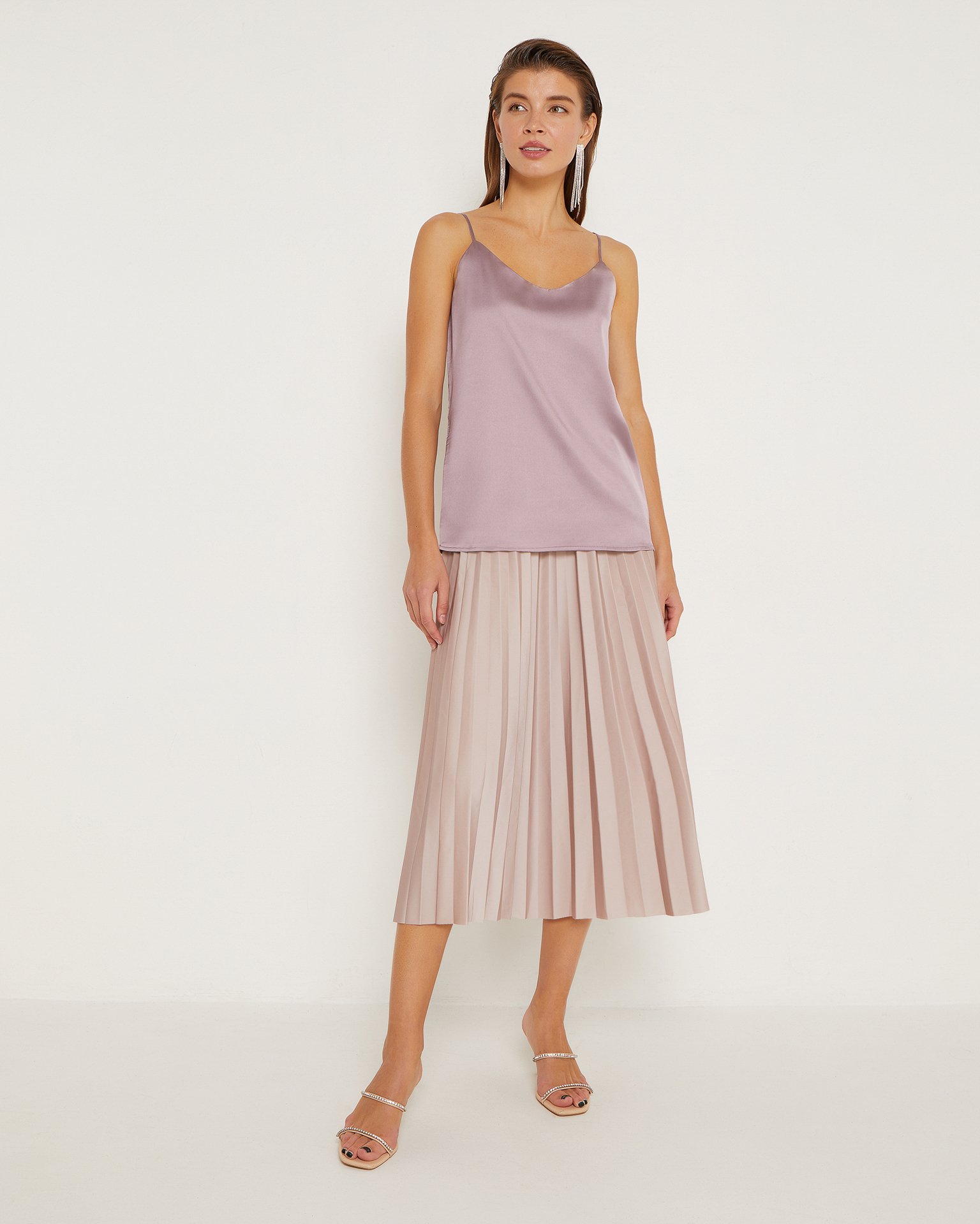 Длинная юбка-плиссе в бежевом цвете 2