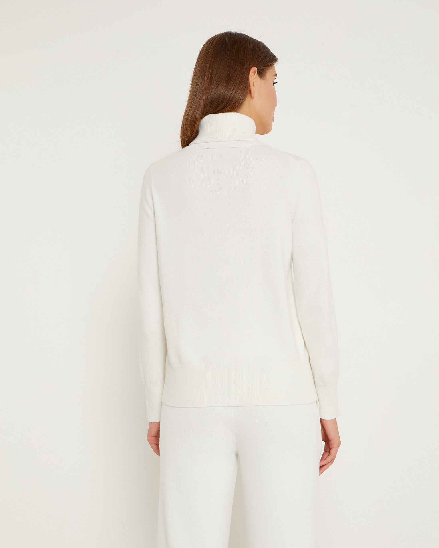 Джемпер с высоким воротом 3