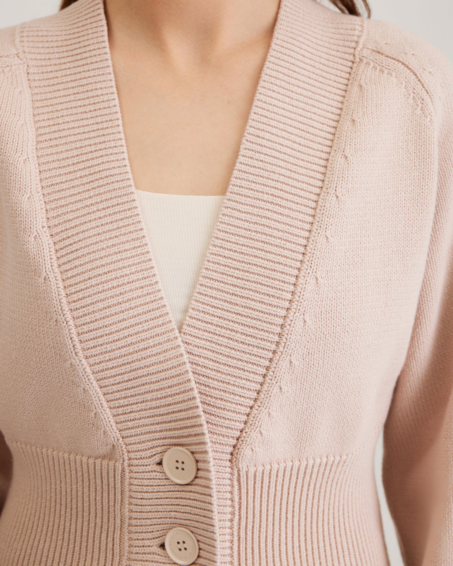 Кардиган с V-образным вырезом 7