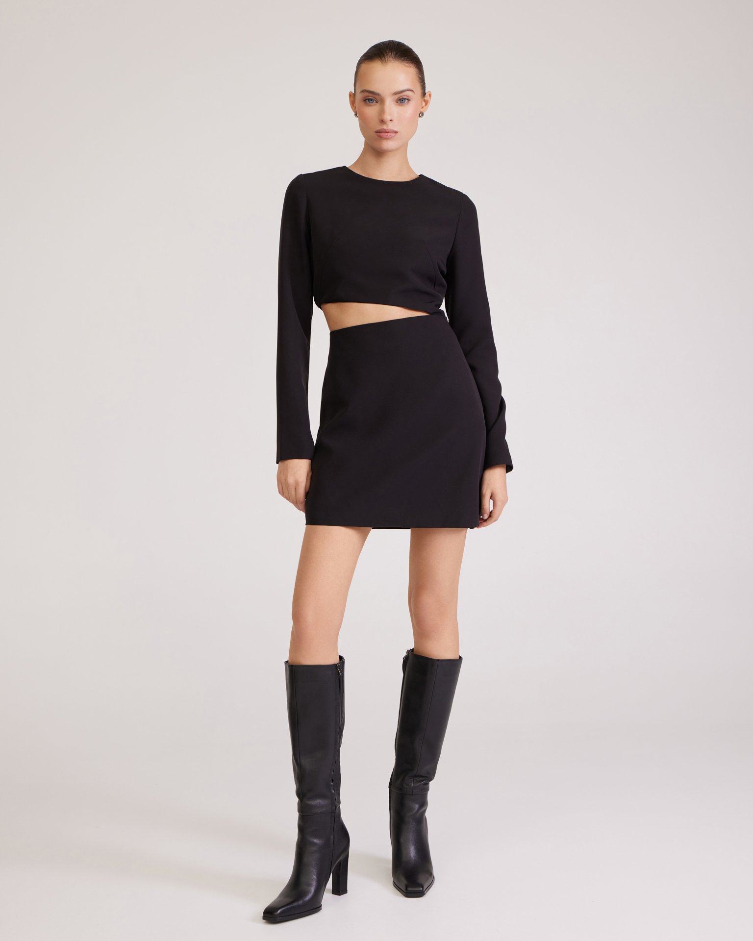 Платье с разрезом на талии 4