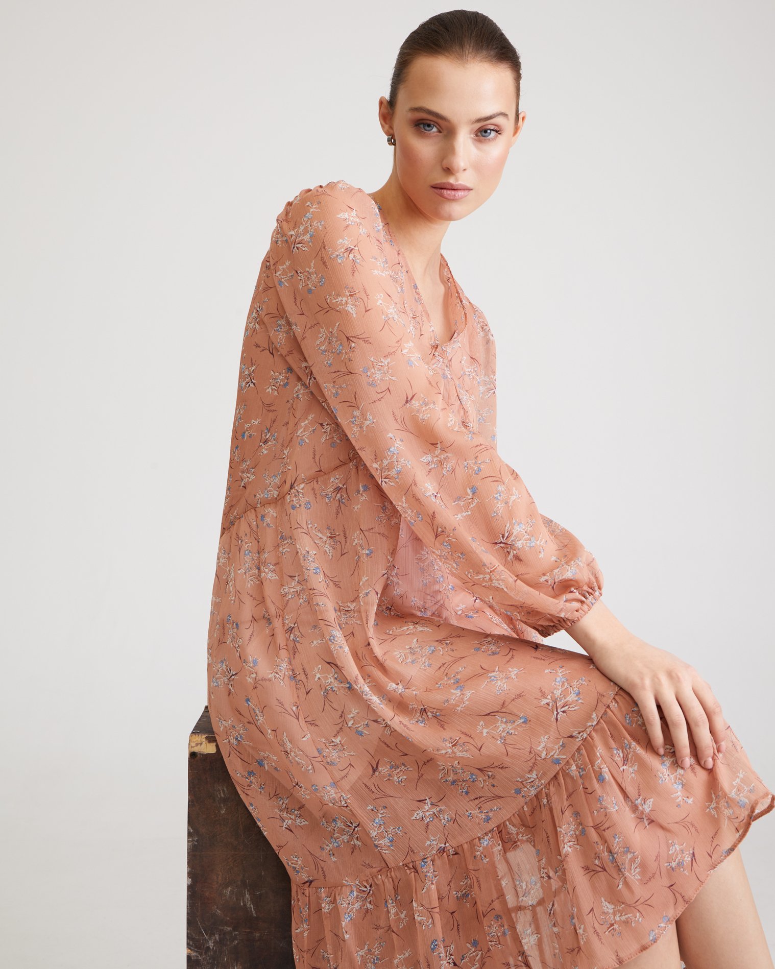 Dress with a high waist 1