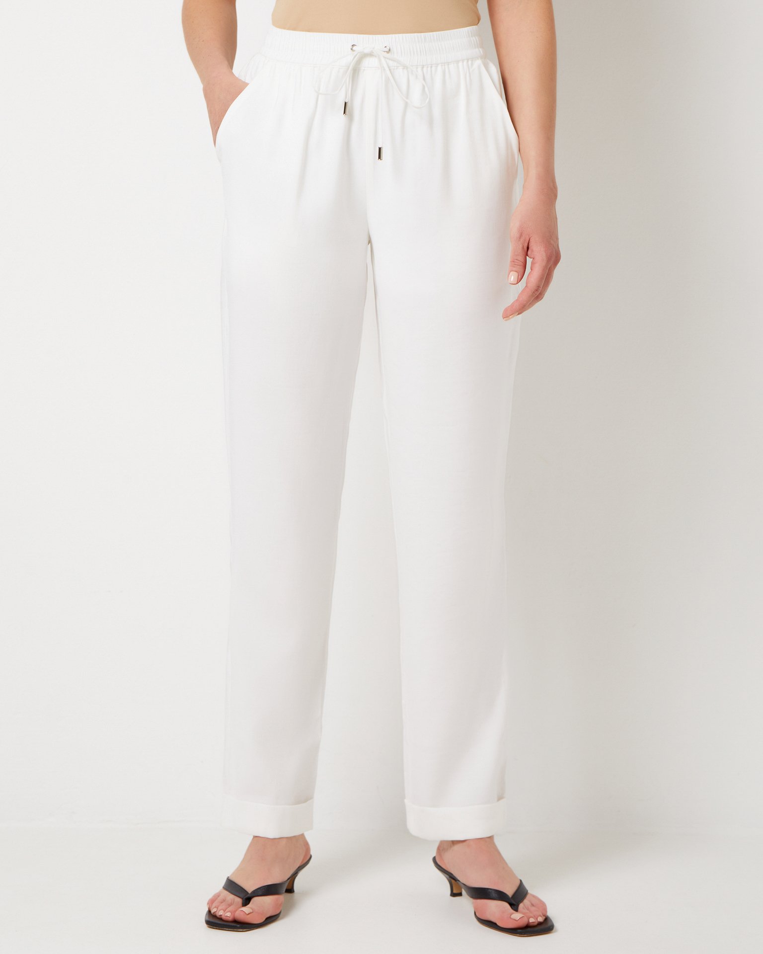 Брюки на резинке в белом цвете 4