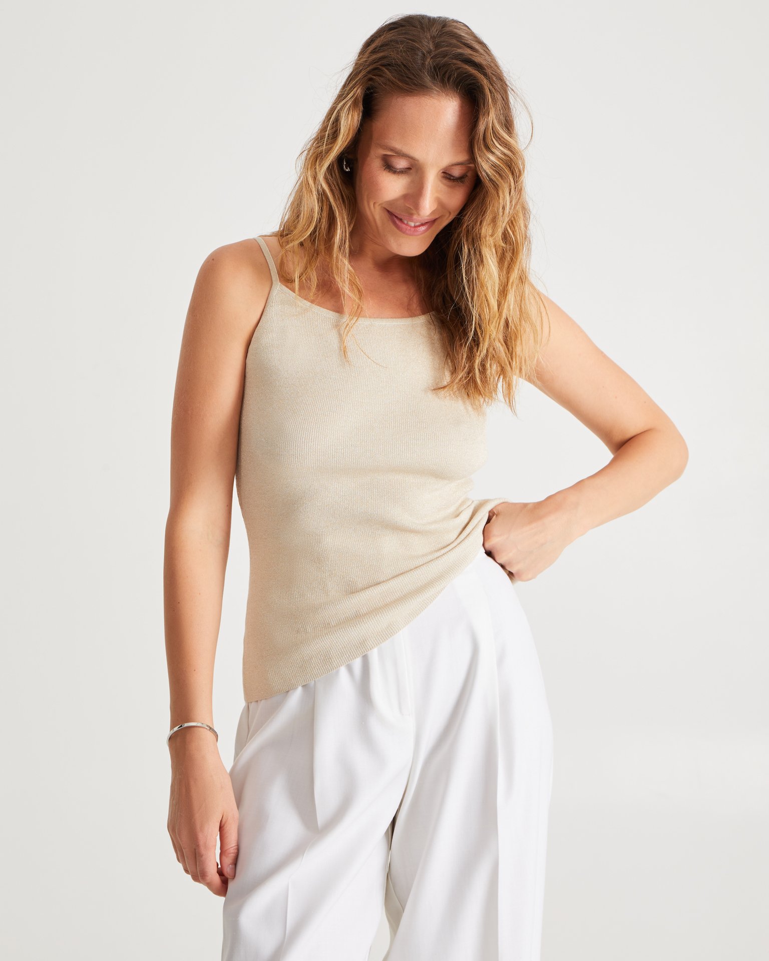 Топ золотого оттенка 3