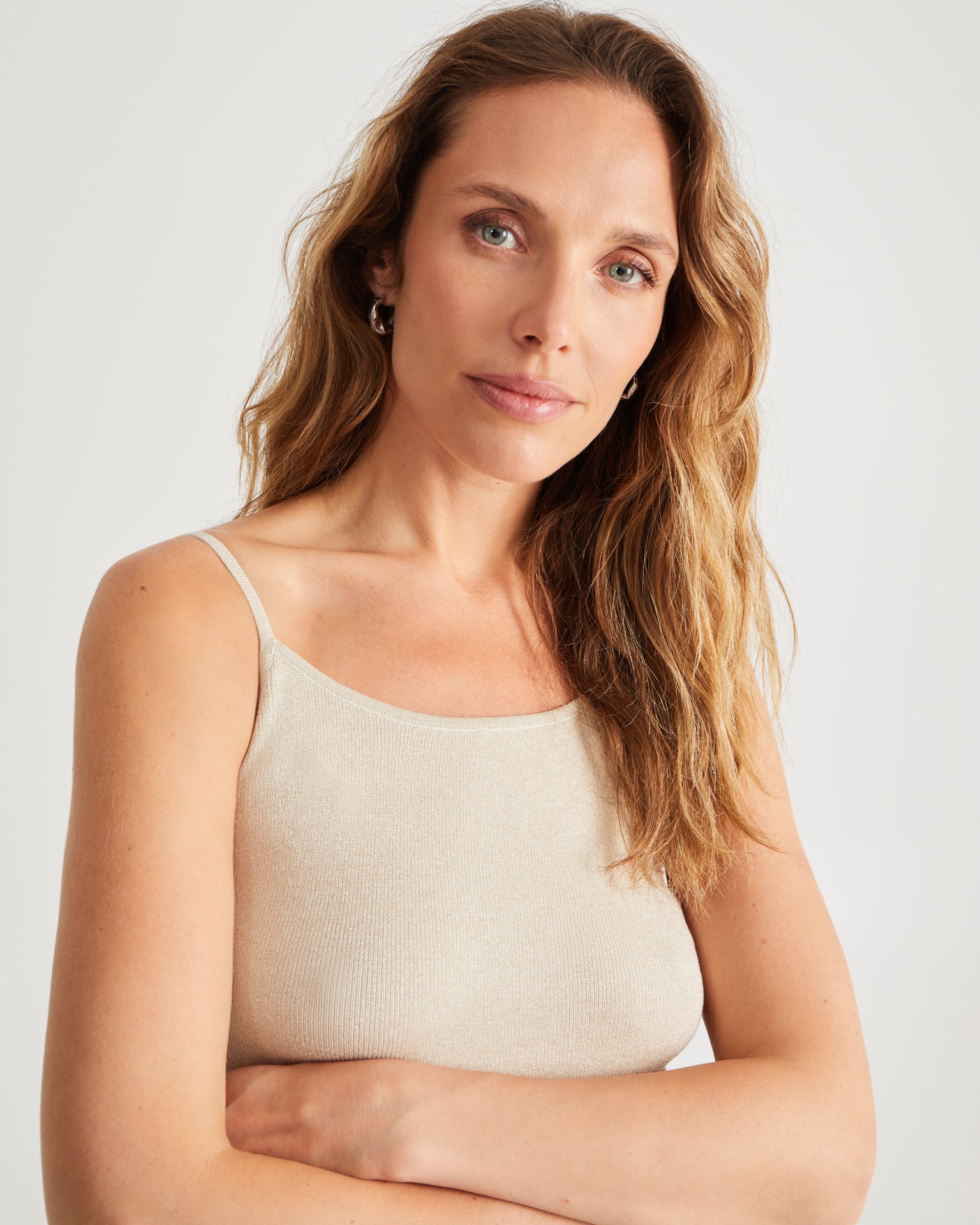 Топ золотого оттенка 6