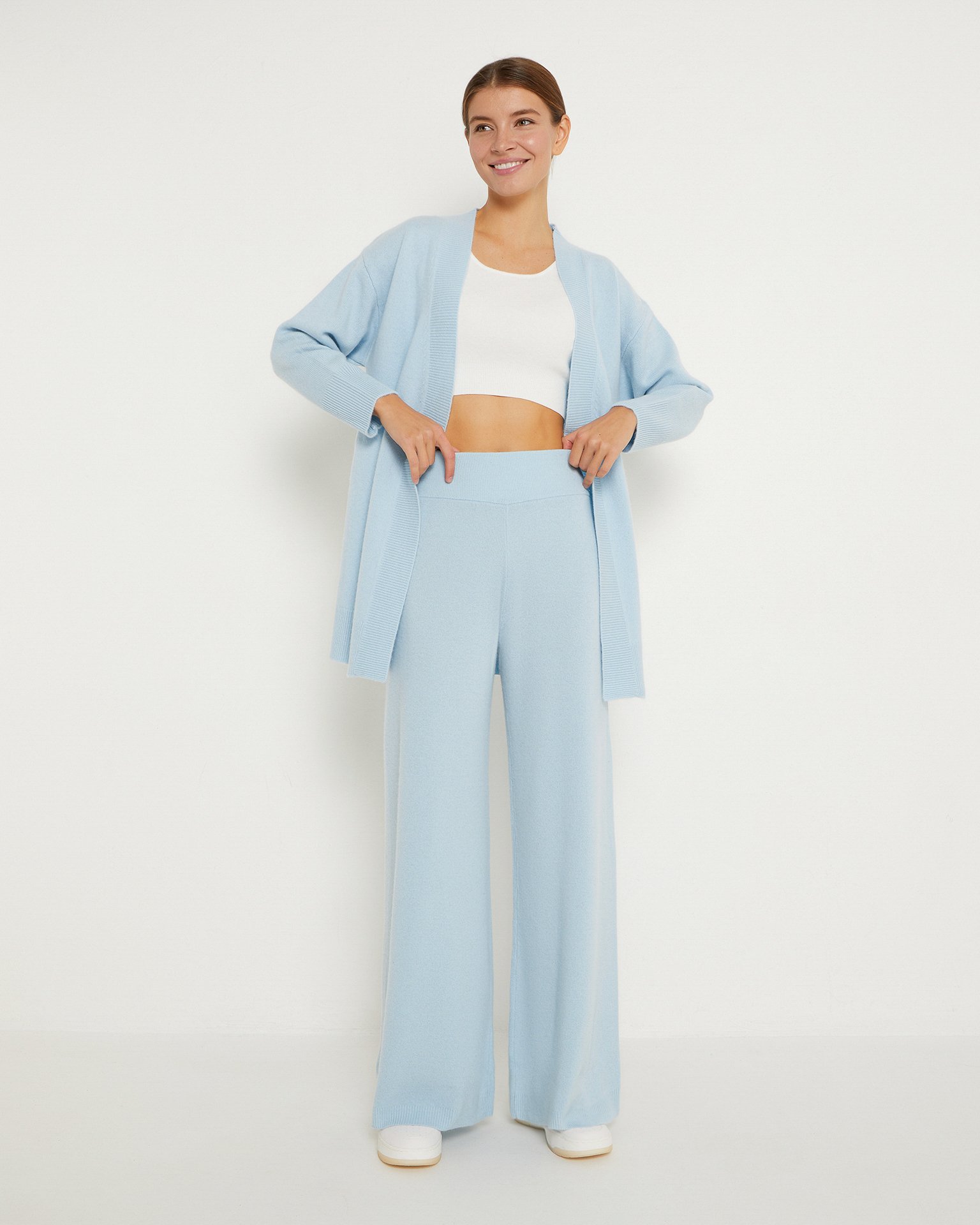 Buttonless cardigan 1