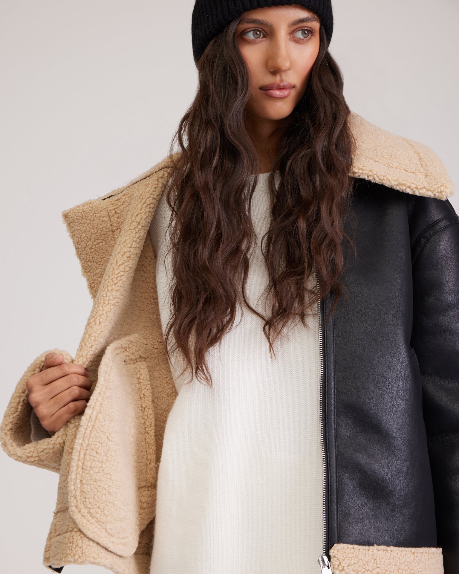 Дубленка в черном цвете 6