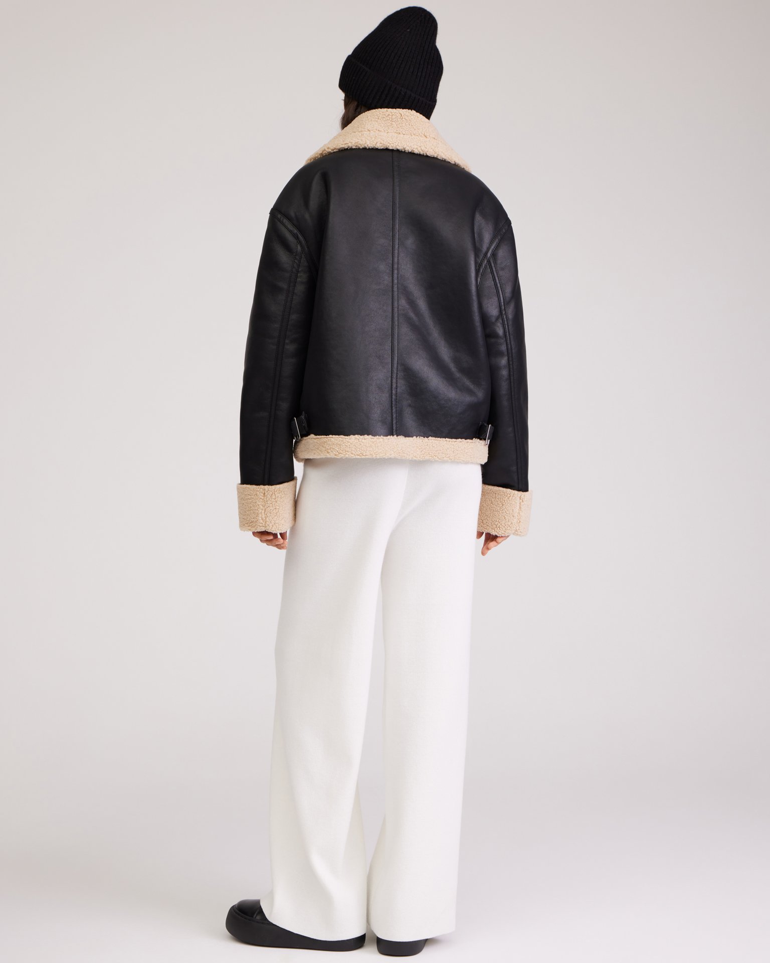 Дубленка в черном цвете 3